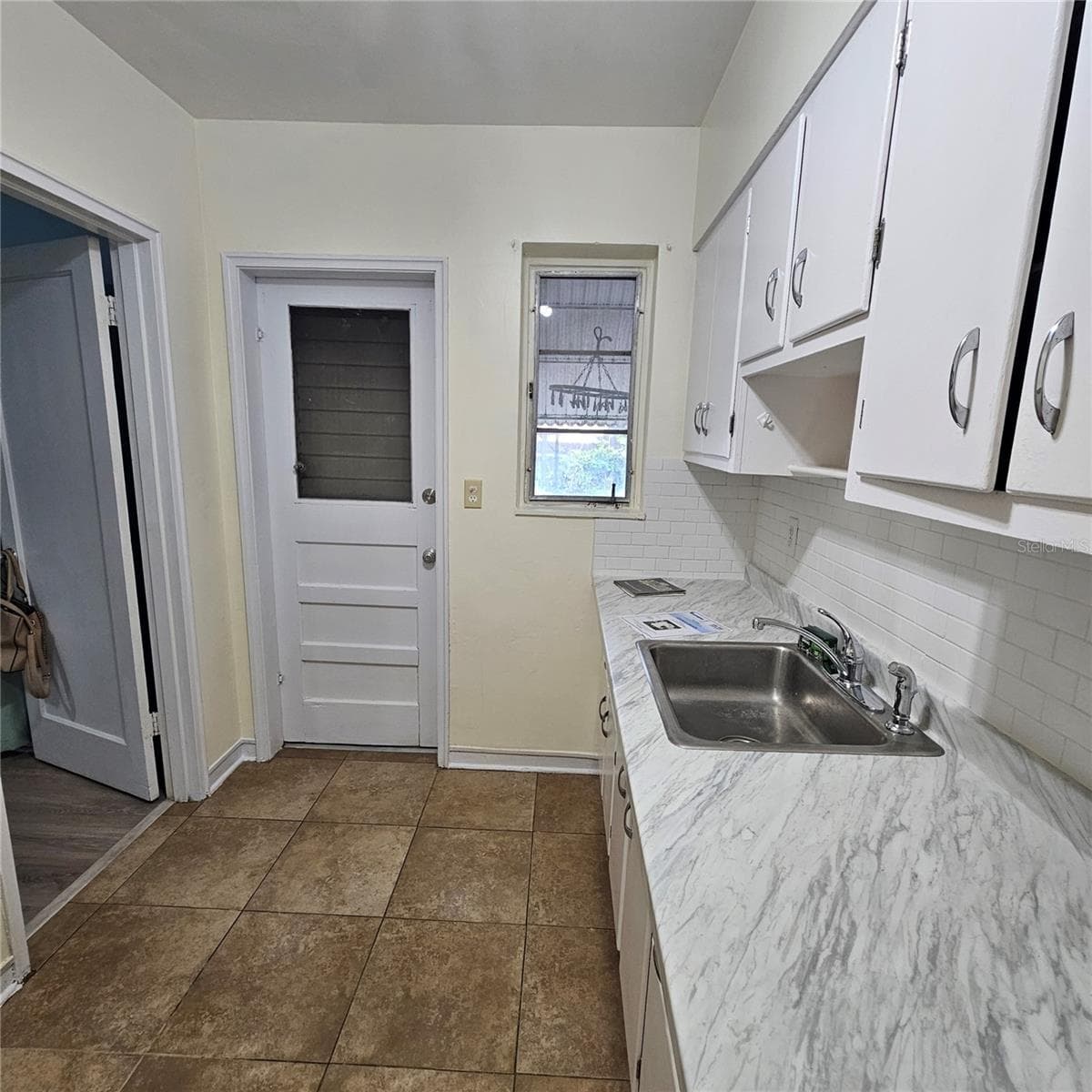 Single Family Residence at 1051 SW 72ND CT, MIAMI, photo 6 of 28