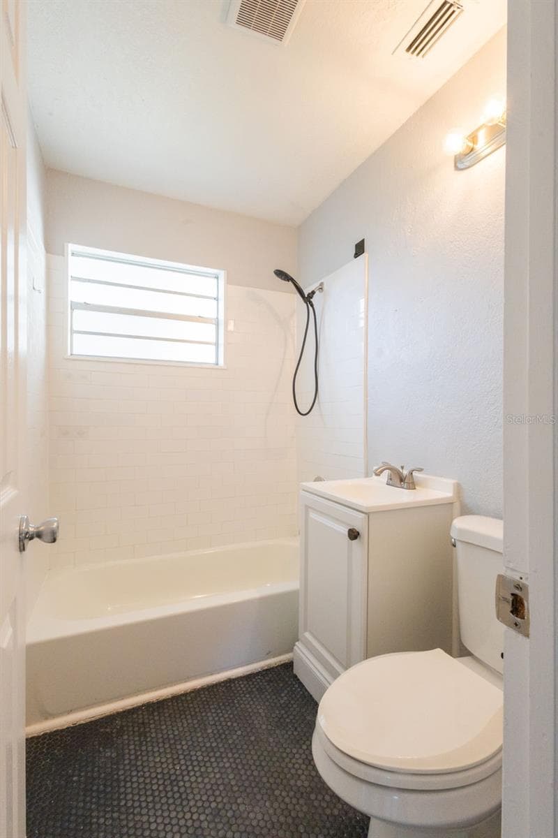Single Family Residence at 5131 13TH AVE N, ST PETERSBURG, photo 20 of 30