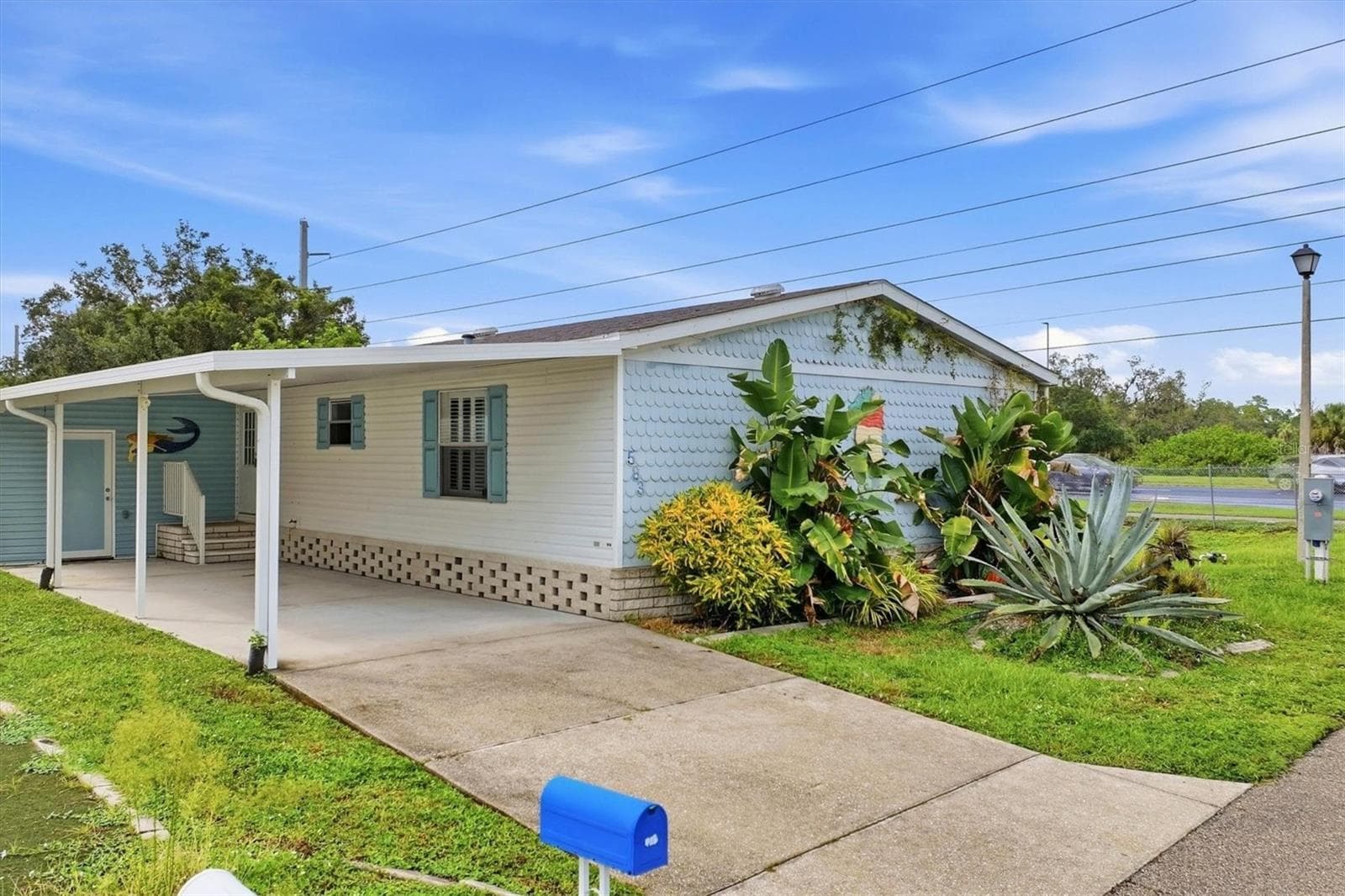 Manufactured Home at 583 PORTSIDE DR, NORTH PORT, photo 3 of 82