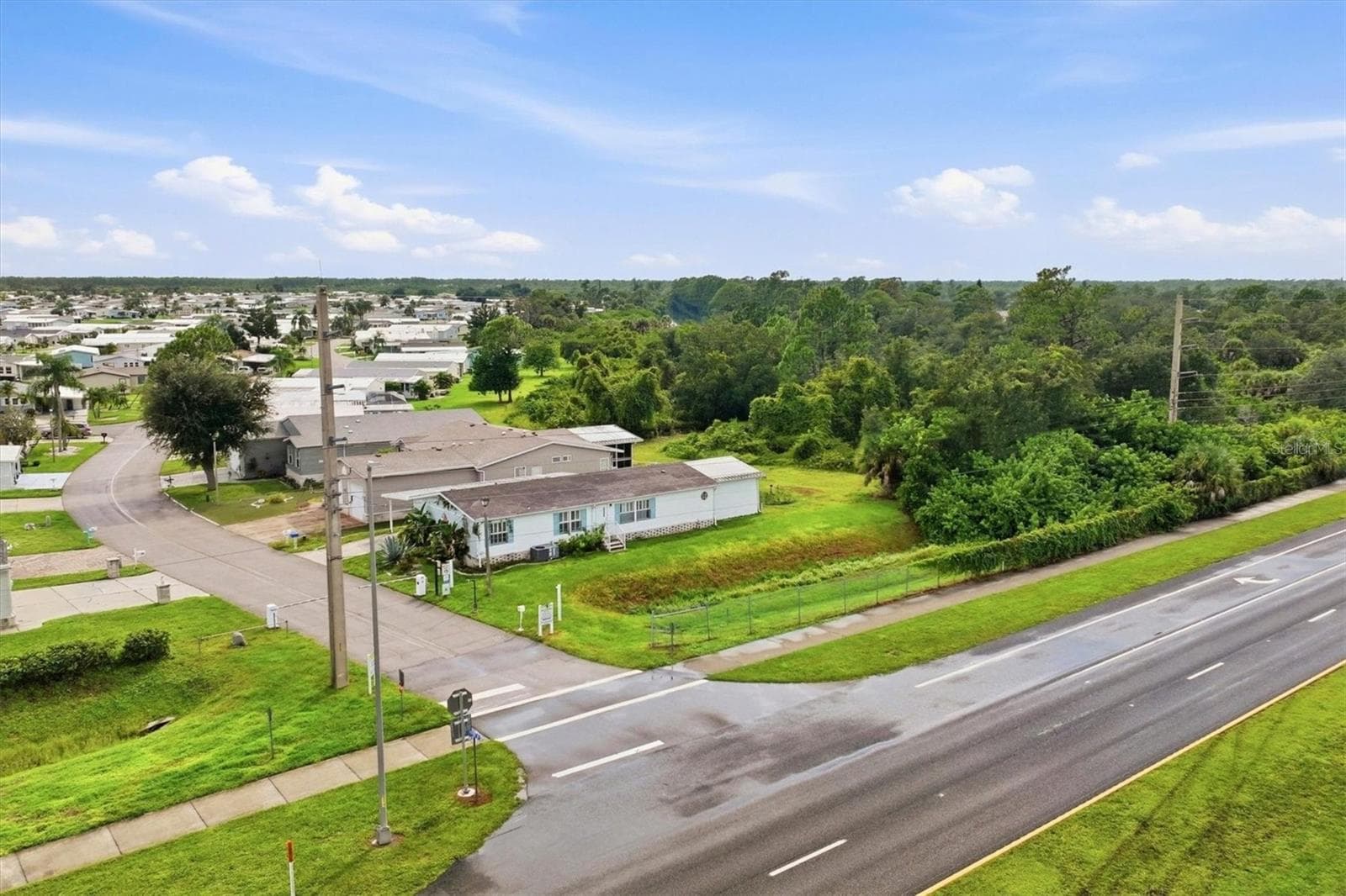 Manufactured Home at 583 PORTSIDE DR, NORTH PORT, photo 81 of 82