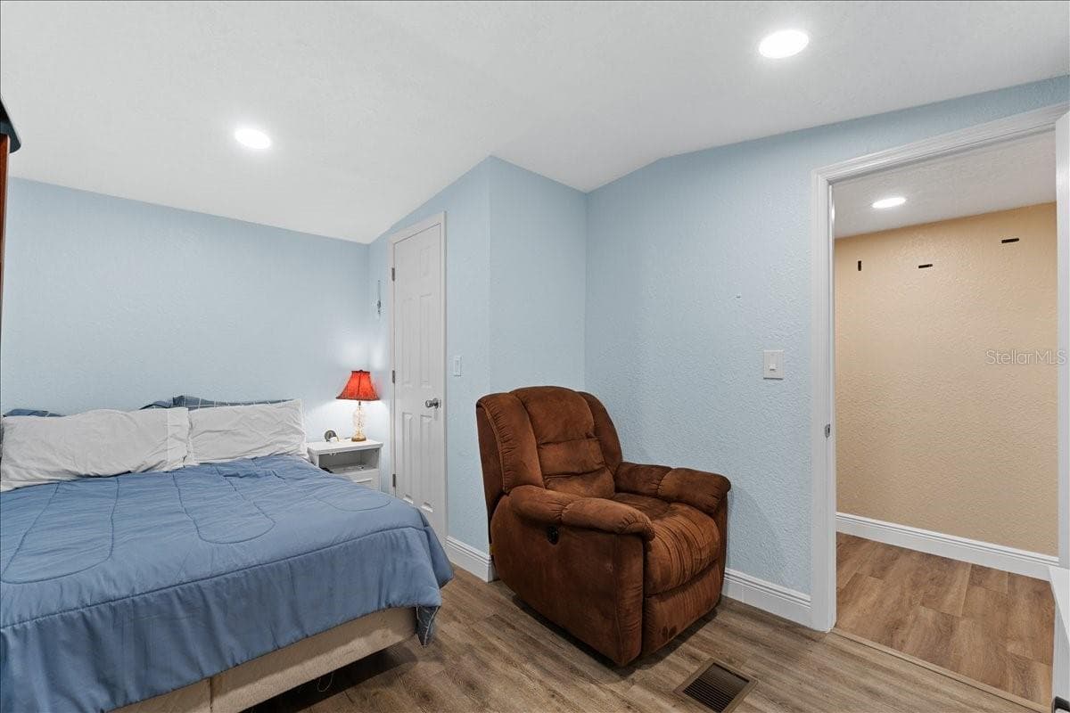 Manufactured Home at 306 AVENUE A WAHNETA E, WINTER HAVEN, photo 25 of 33