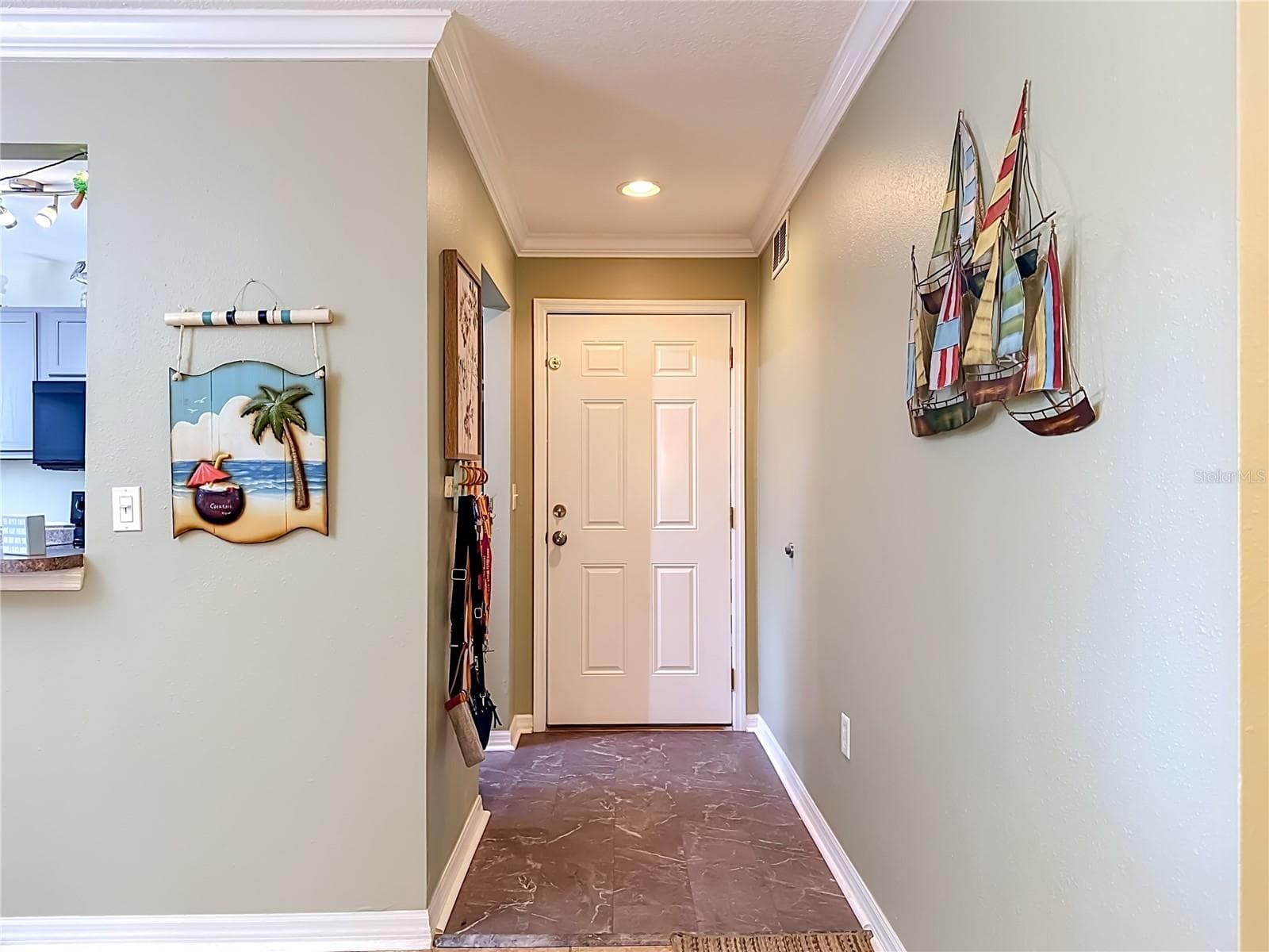 foyer - 1935 TOUCAN WAY #302, SARASOTA