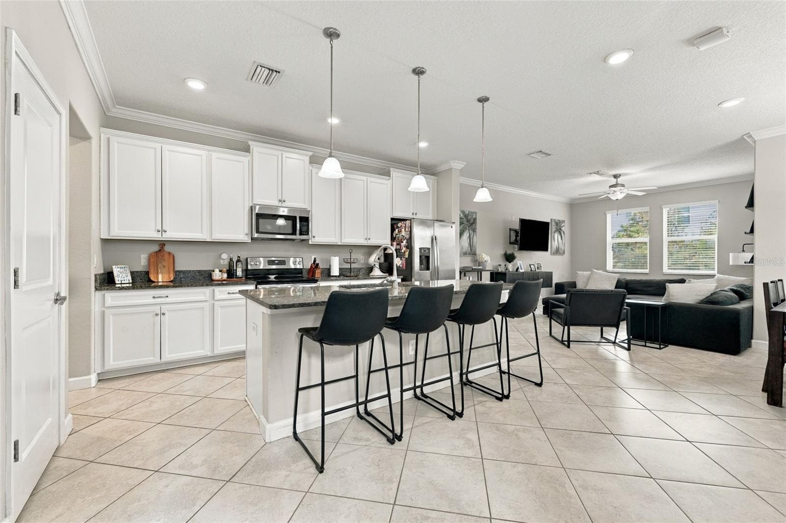 Townhouse at 6611 ROCKY PARK ST, TAMPA, photo 4 of 28