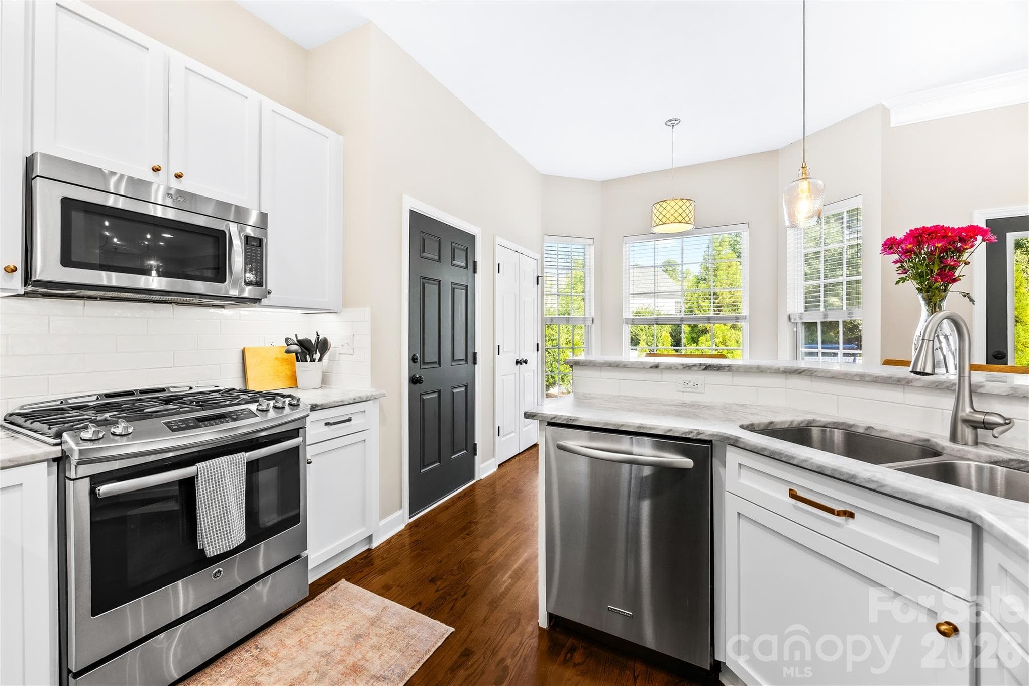 Kitchen - 17242 Pennington Drive, Huntersville