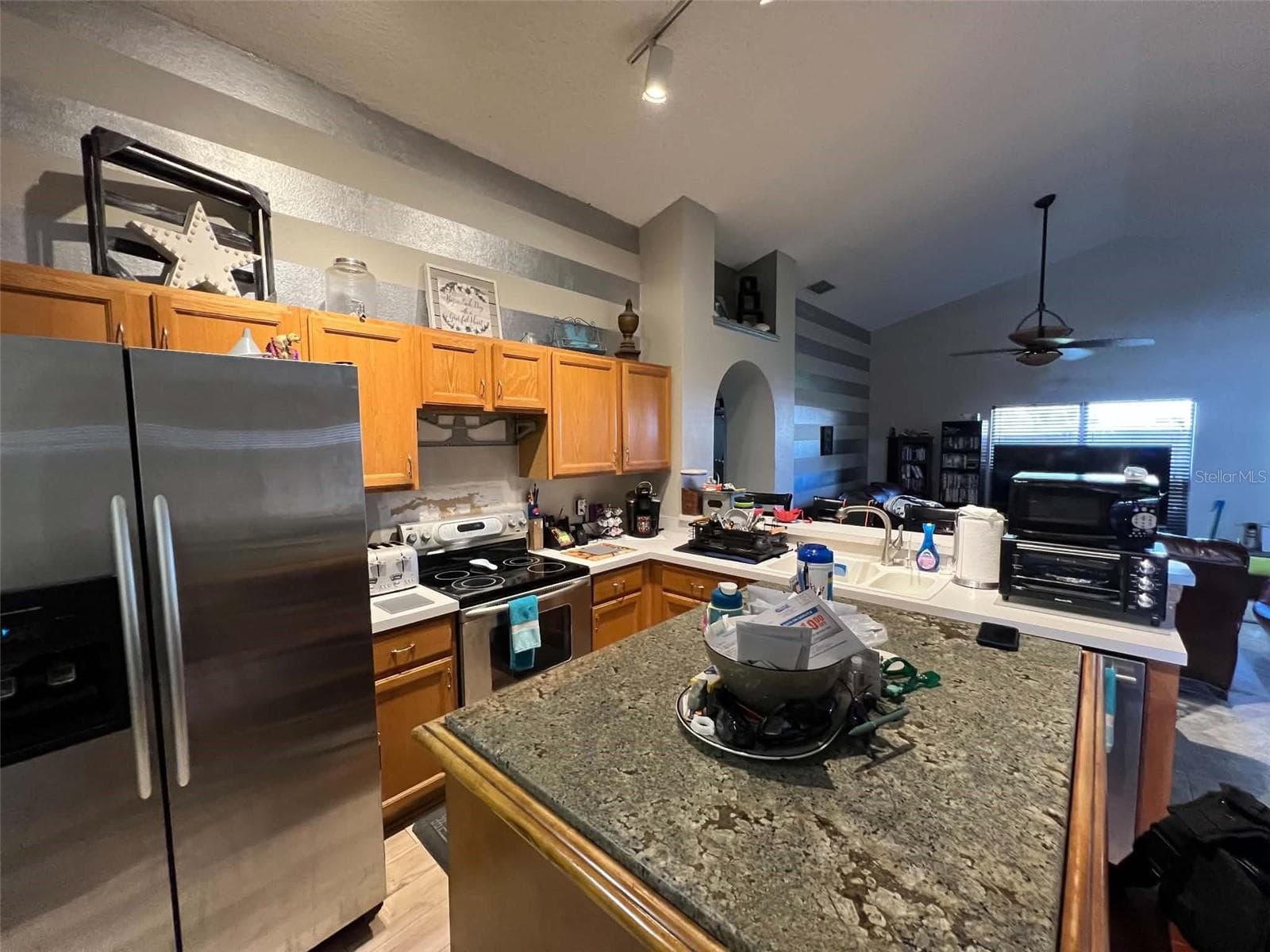 Single Family Residence at 1711 CHISBURY CT, ORLANDO, photo 5 of 15