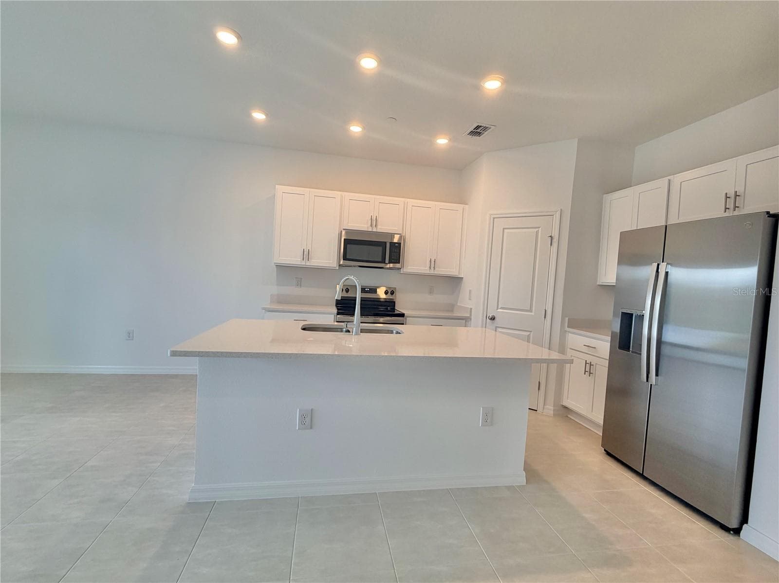 Townhouse at 2627 BALMERINO WAY, MOUNT DORA, photo 4 of 33