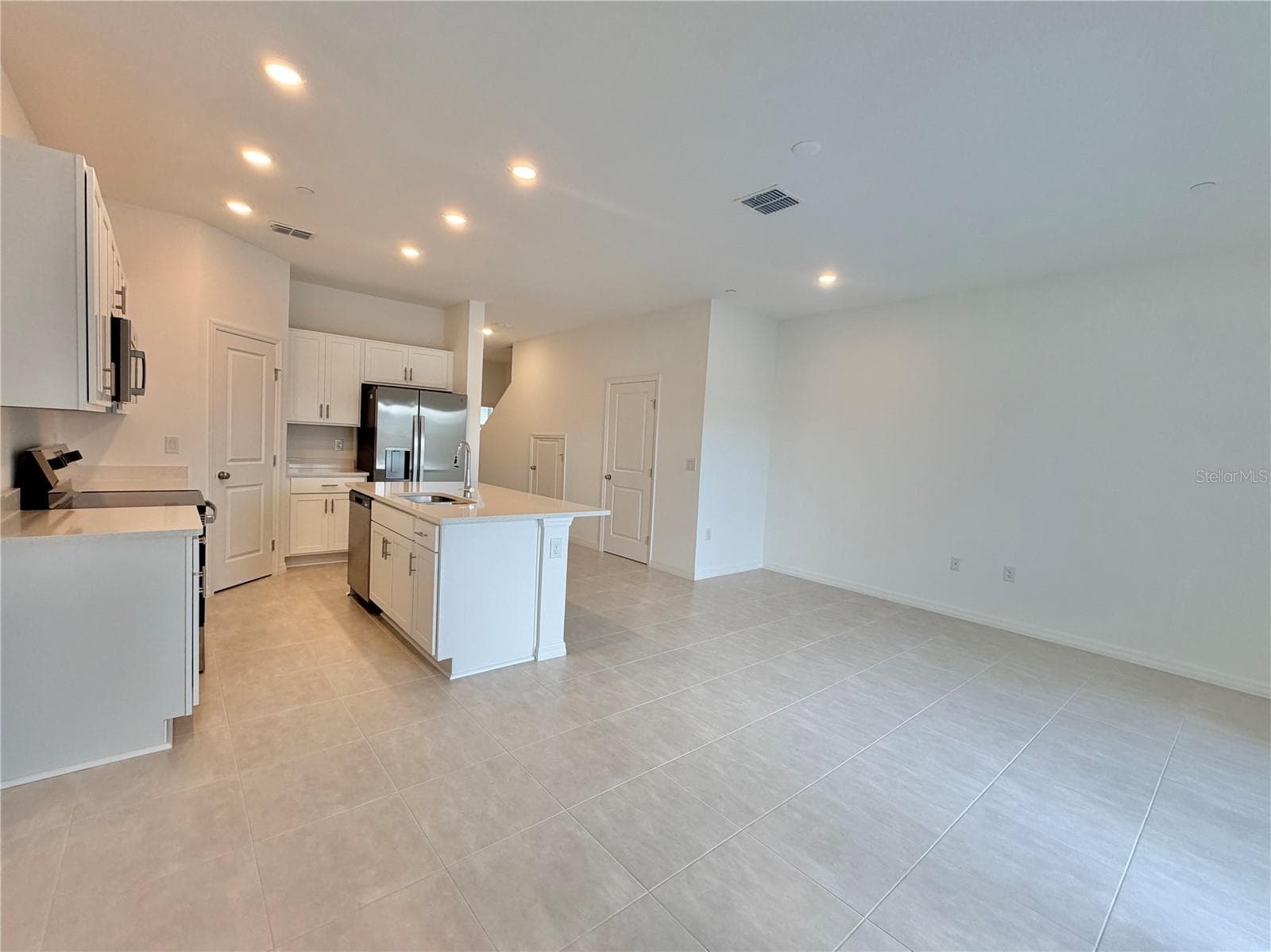 Townhouse at 2627 BALMERINO WAY, MOUNT DORA, photo 10 of 33