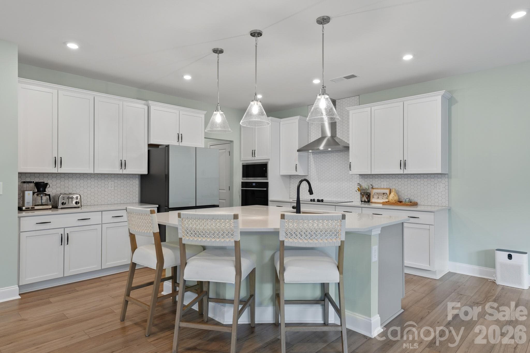 Townhouse at 6113 Mariemont Circle, Charlotte, photo 2 of 37