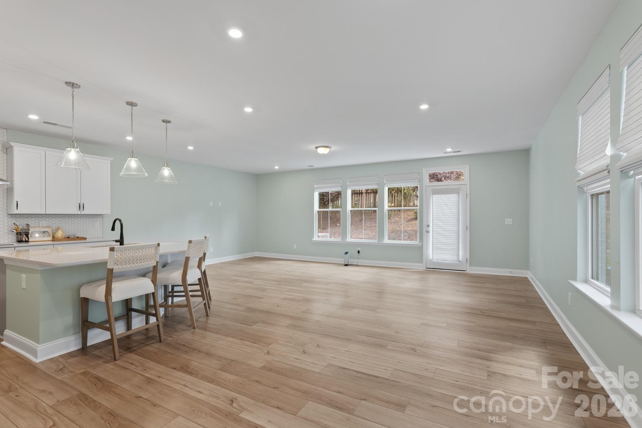 Townhouse at 6113 Mariemont Circle, Charlotte, photo 11 of 37