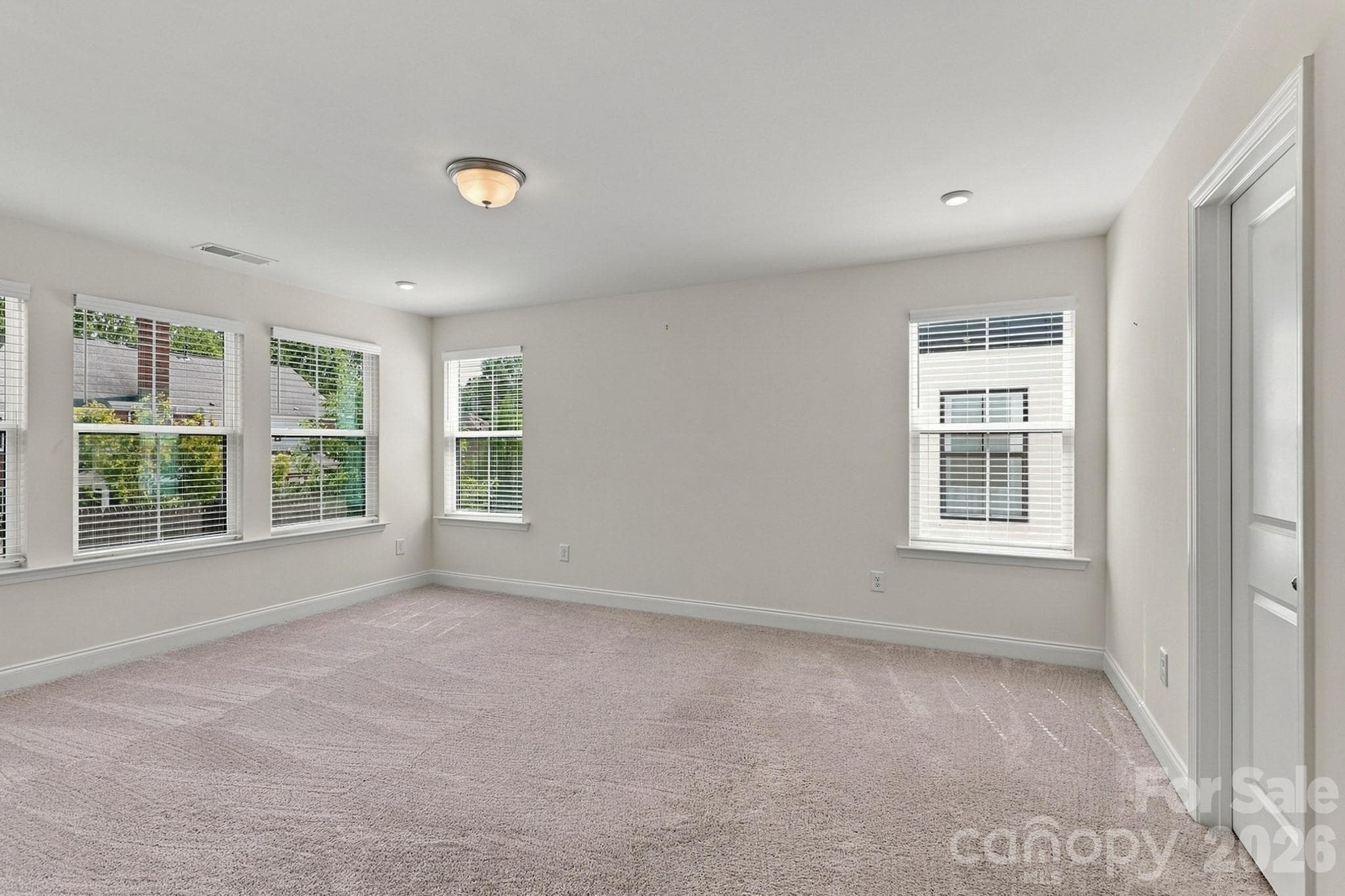 Townhouse at 6113 Mariemont Circle, Charlotte, photo 23 of 37
