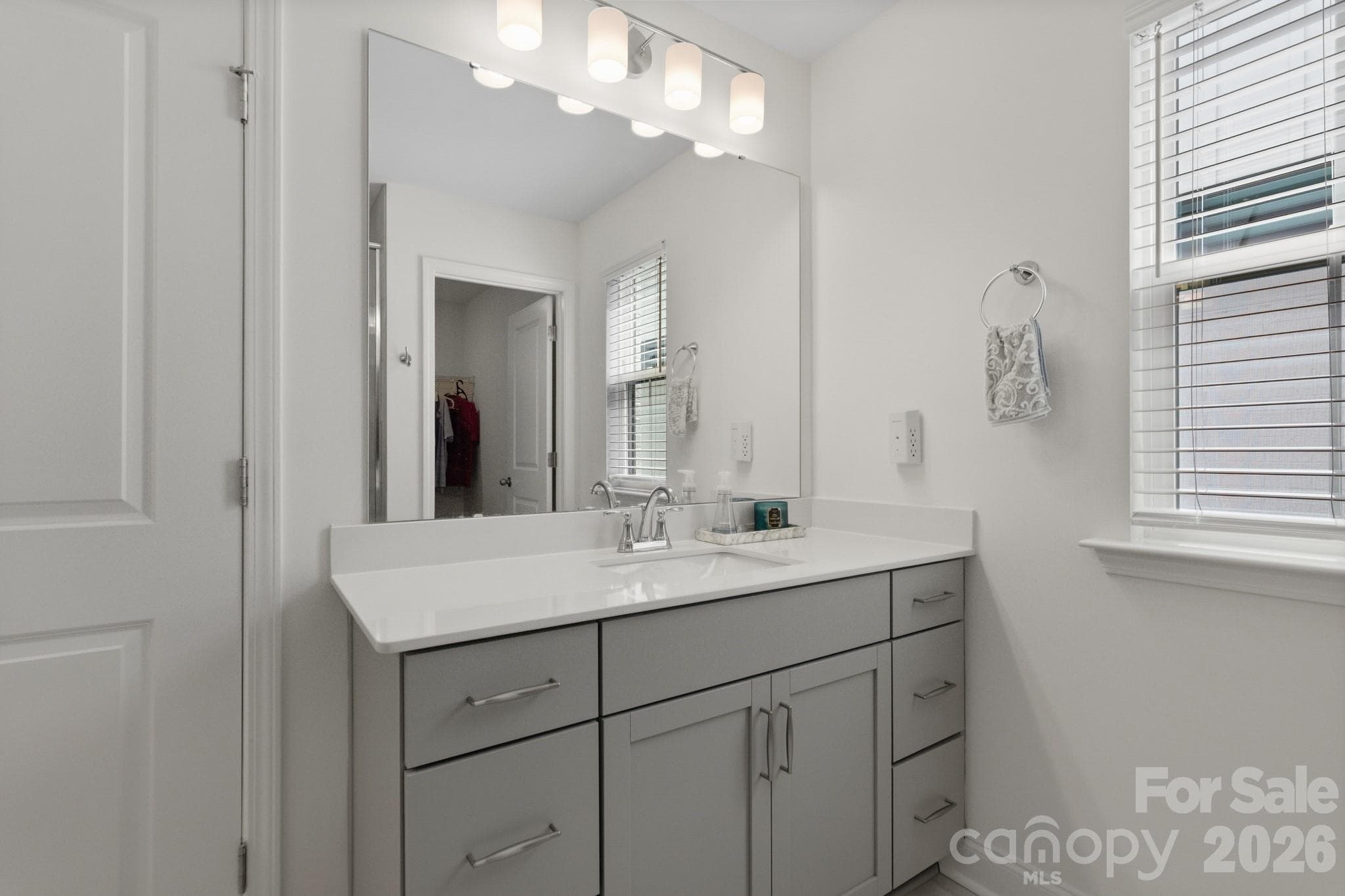 Townhouse at 6113 Mariemont Circle, Charlotte, photo 27 of 37