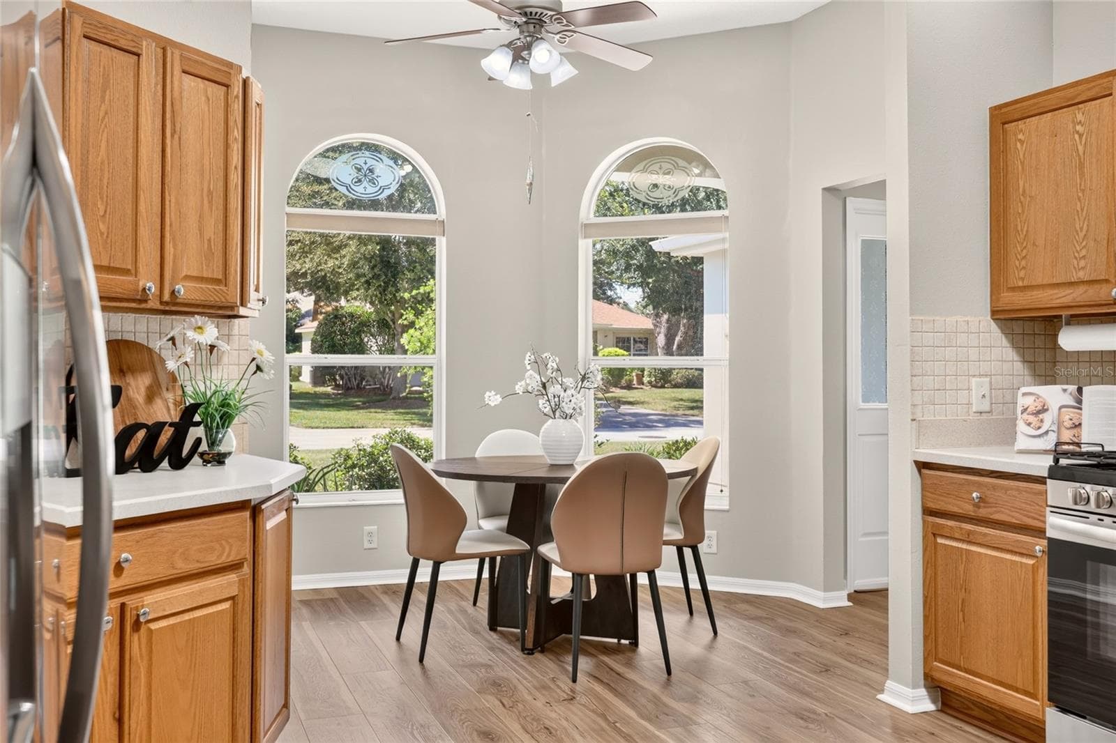 Ambient light throughout - 17101 SE 94TH BERRIEN CT, THE VILLAGES