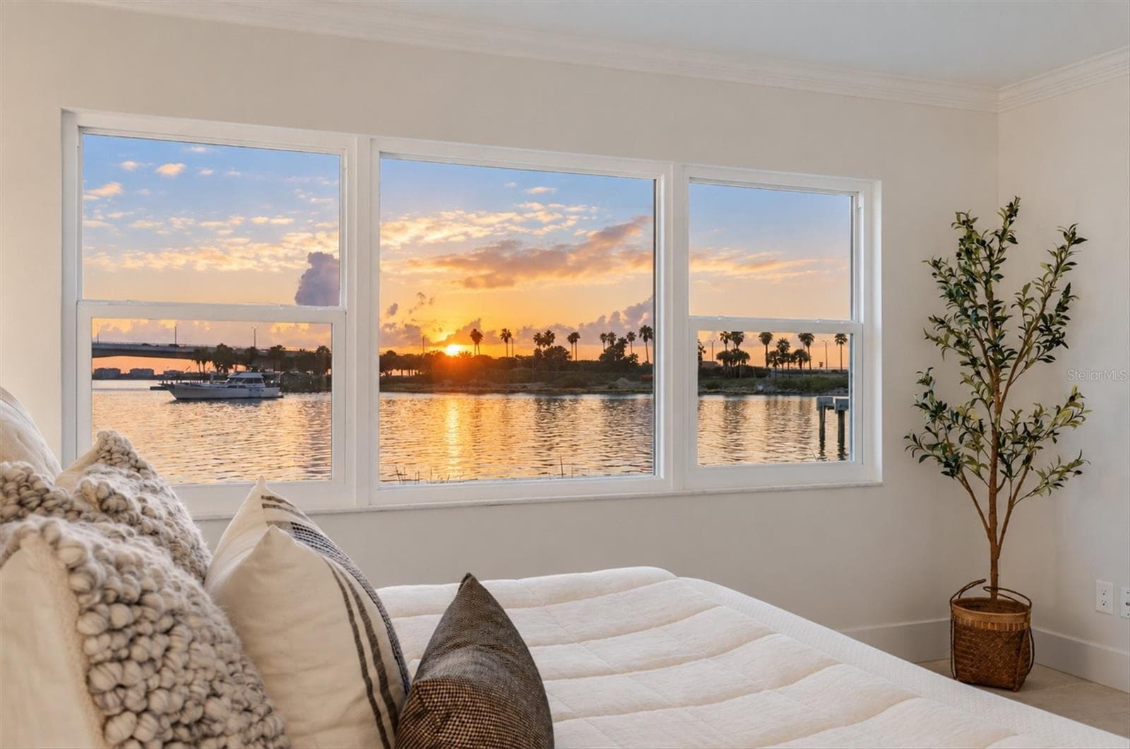 Condominium at 226 GOLDEN GATE PT #12, SARASOTA, photo 32 of 60