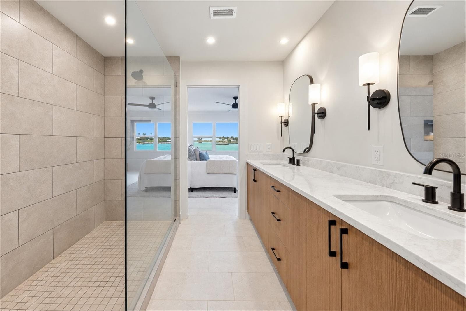 Condominium at 226 GOLDEN GATE PT #12, SARASOTA, photo 33 of 60
