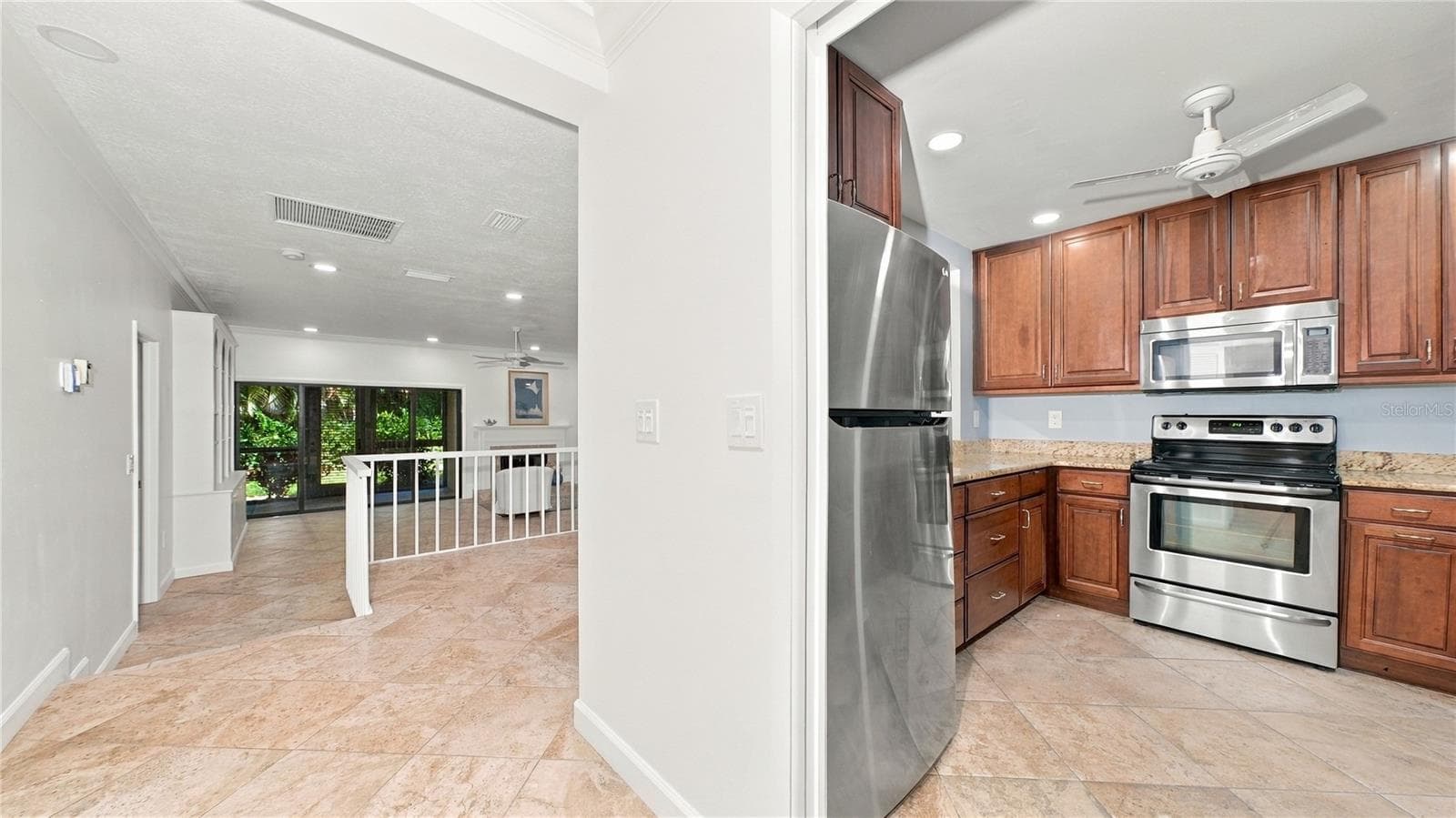 Townhouse at 4802 KESTRAL PARK CIR #22, SARASOTA, photo 6 of 36