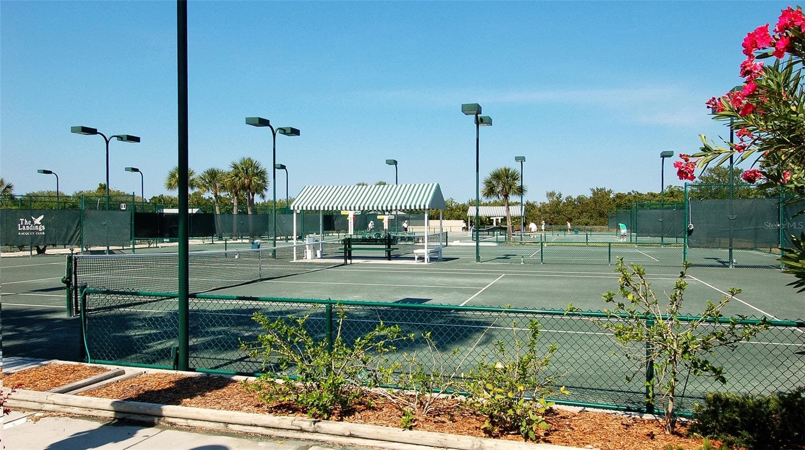 Community Courts - 4802 KESTRAL PARK CIR #22, SARASOTA