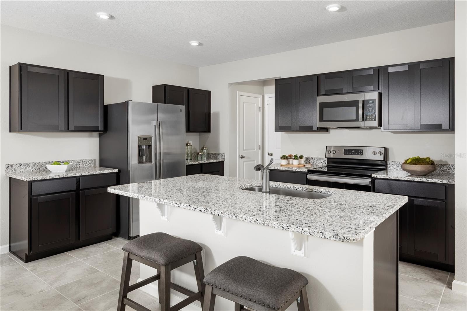 Single Family Residence at 8902 WILDFLOWER FIELD LN, WILDWOOD, photo 6 of 15