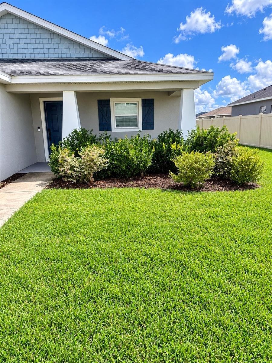 Single Family Residence at 824 VIENNA DR, WINTER HAVEN, photo 4 of 26
