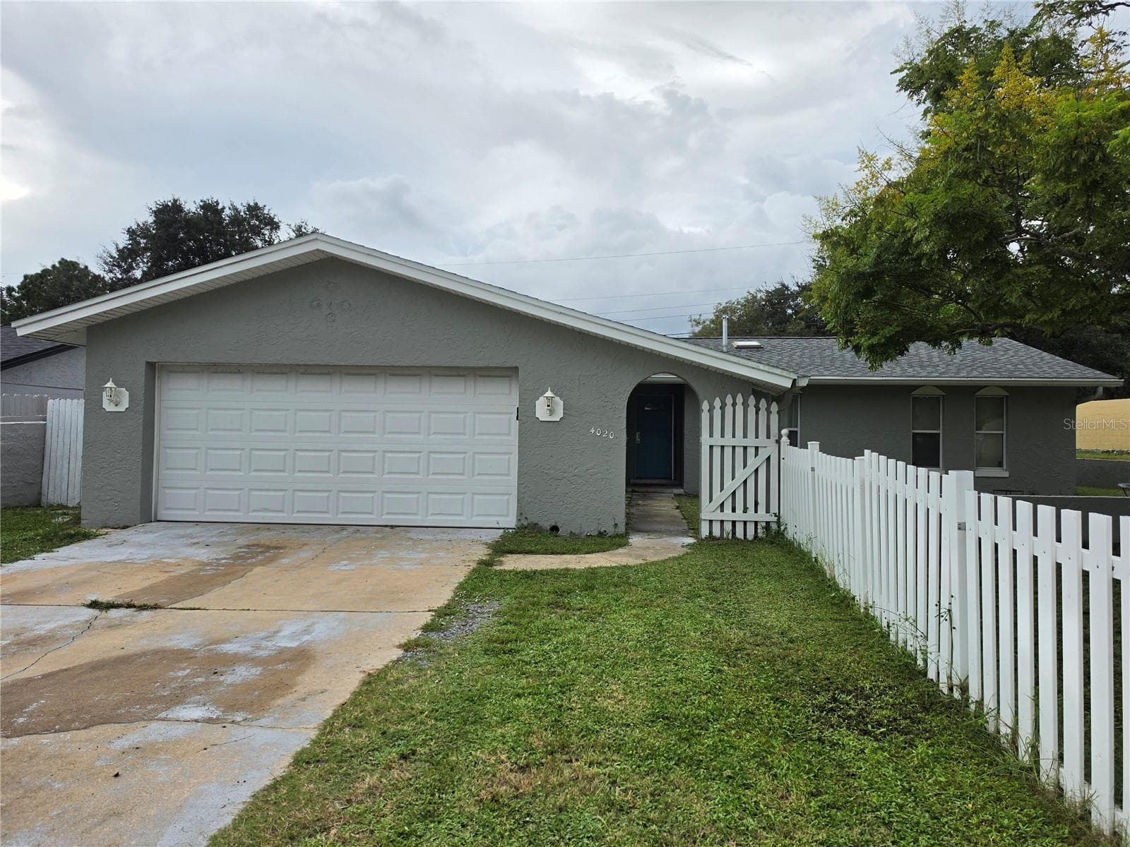 4020 EOLA AVE