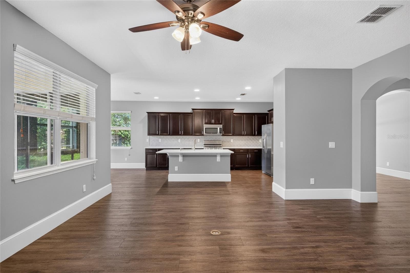 Single Family Residence at 15718 STARLING DALE LN, LITHIA, photo 14 of 47