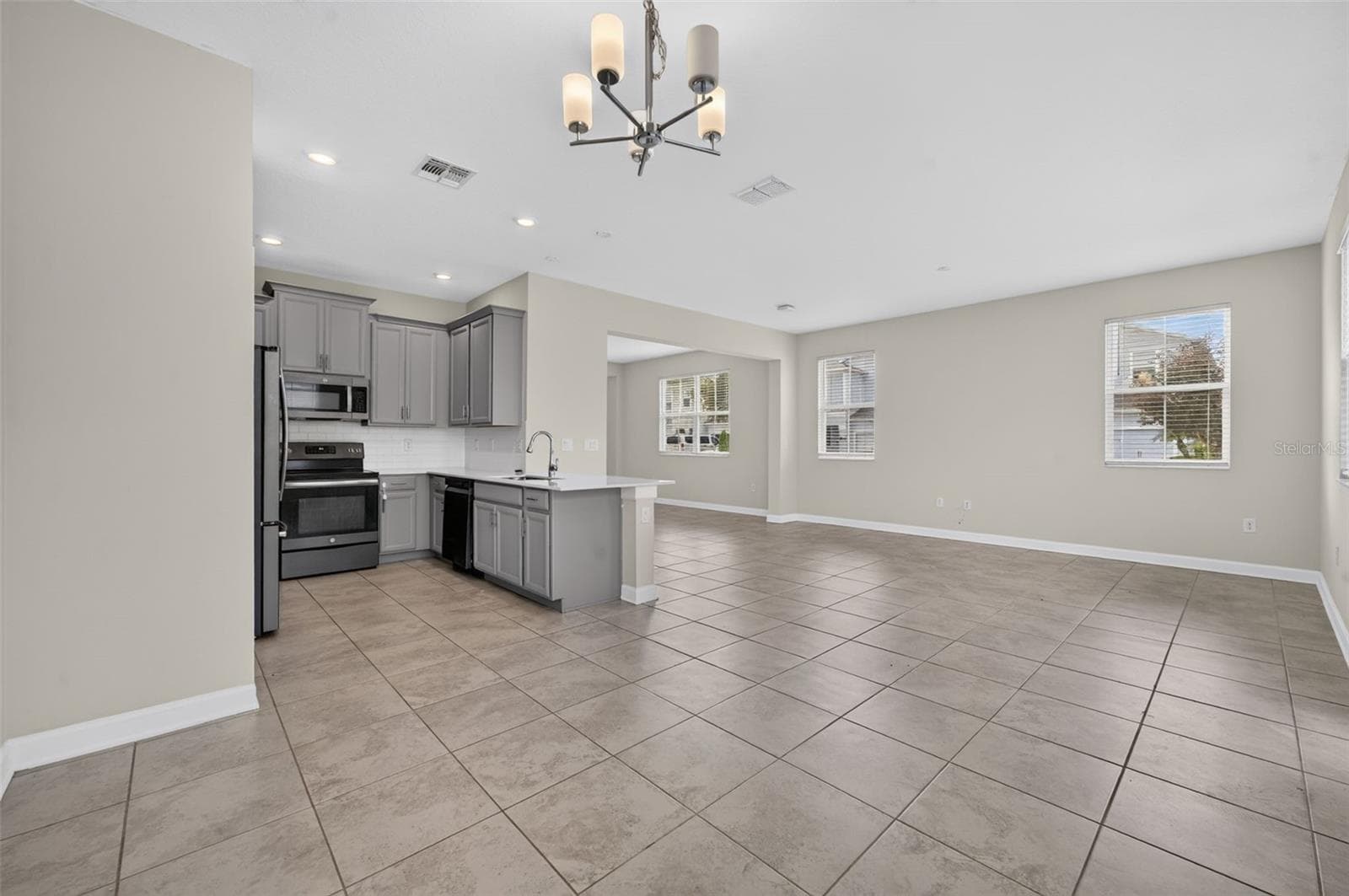 Single Family Residence at 2900 TITLE ST, KISSIMMEE, photo 22 of 74