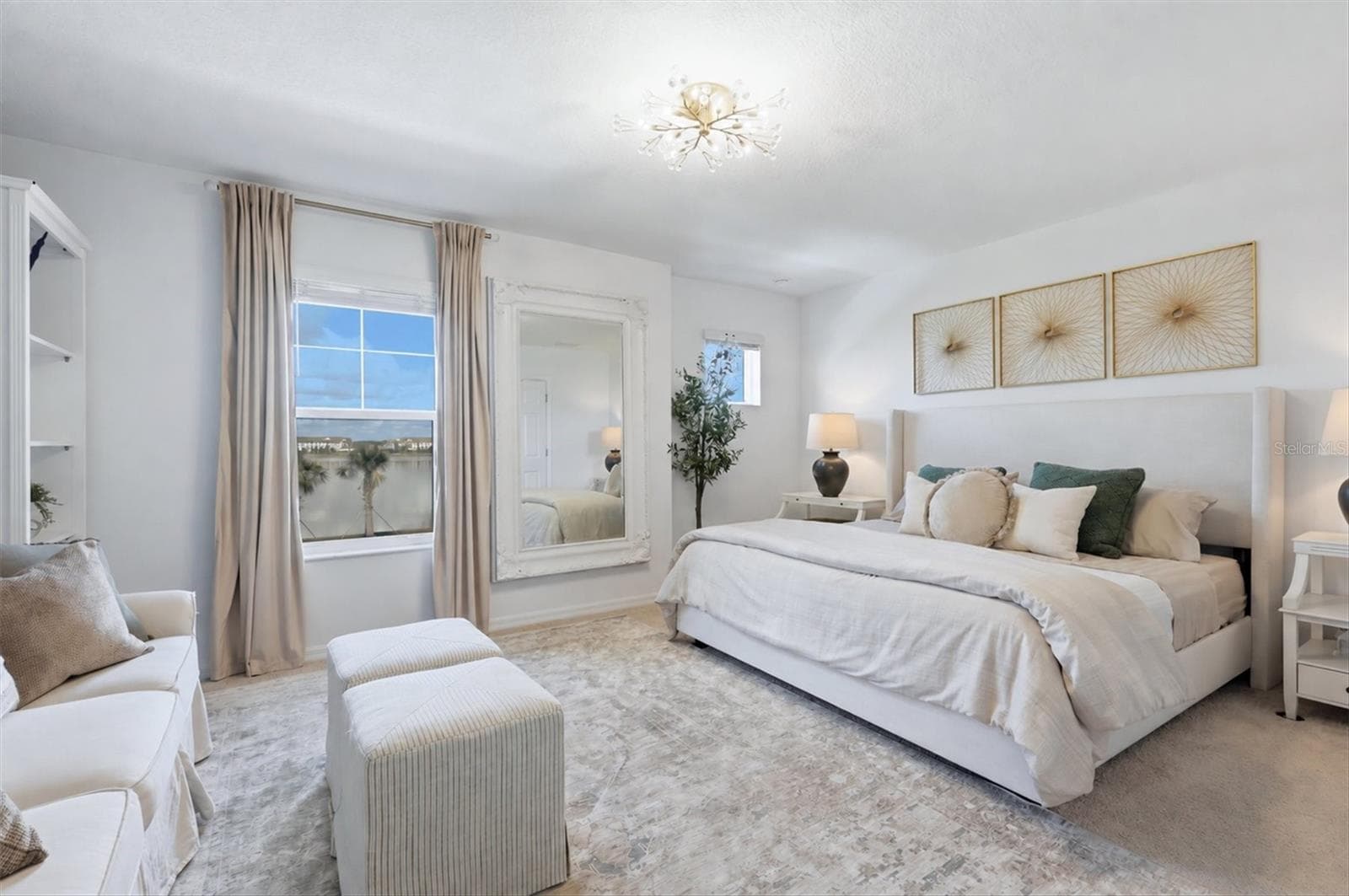 Primary bedroom with en-suite bath and walk-in closet - 7392 CABIN LN, SARASOTA