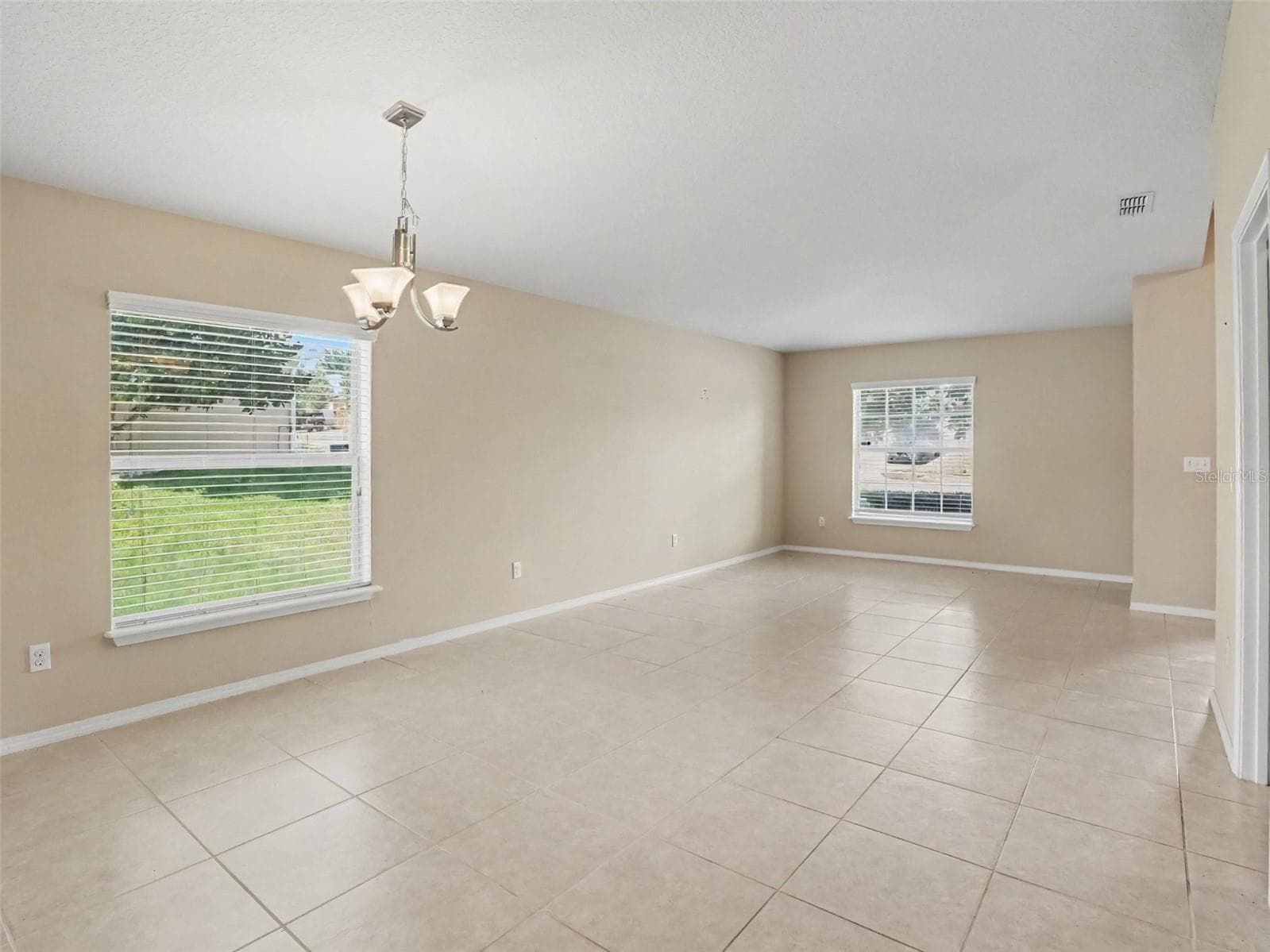 Living Room/Dining Room Combo - 3067 SANTA MARCOS DR, CLERMONT
