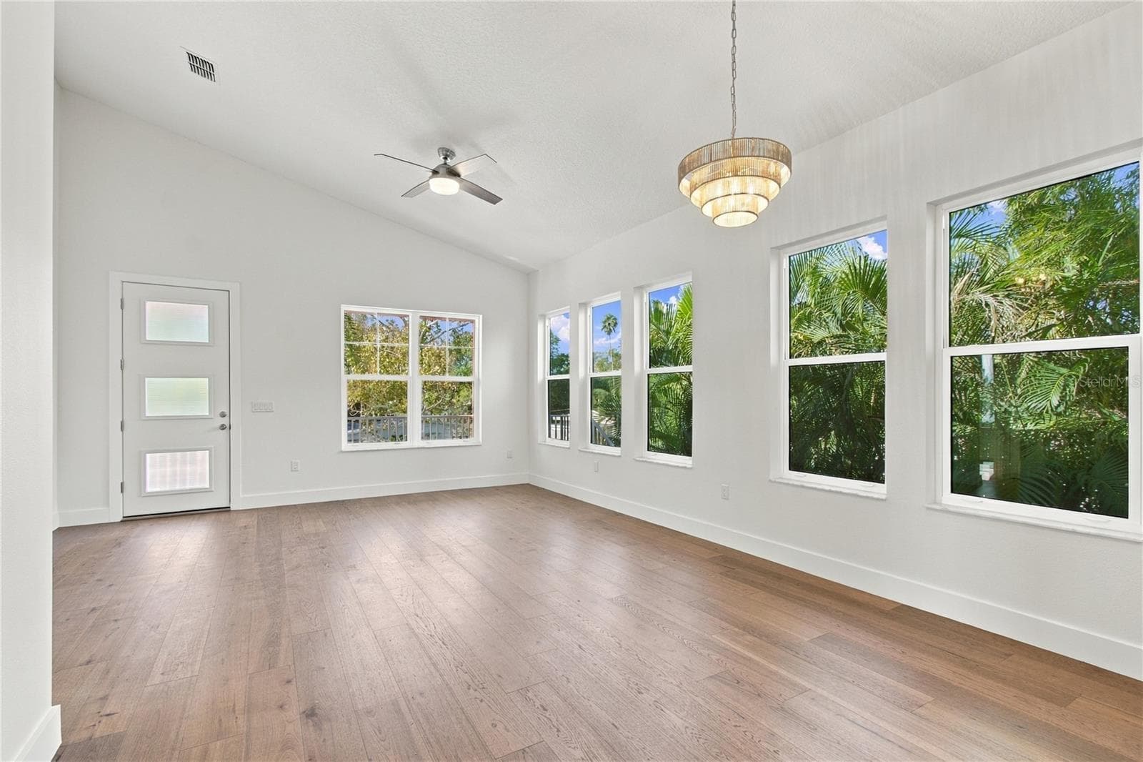 Single Family Residence at 316 INDIANA AVE, CRYSTAL BEACH, photo 12 of 60