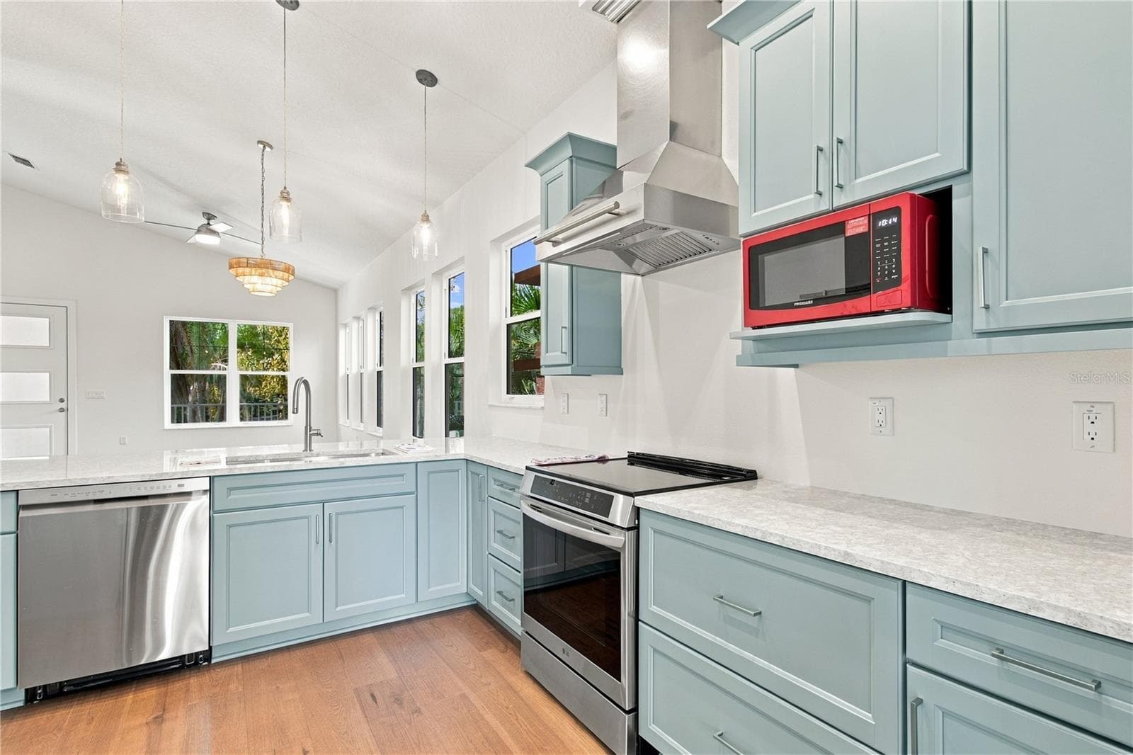 Single Family Residence at 316 INDIANA AVE, CRYSTAL BEACH, photo 19 of 60