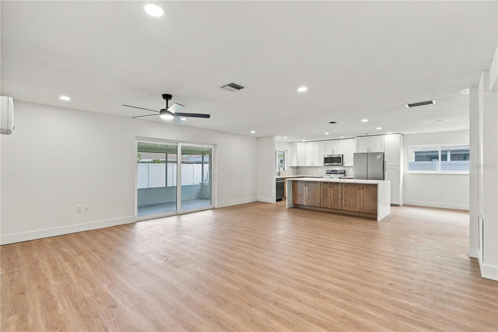 Single Family Residence at 1630 DALE CIR N, DUNEDIN, photo 16 of 37