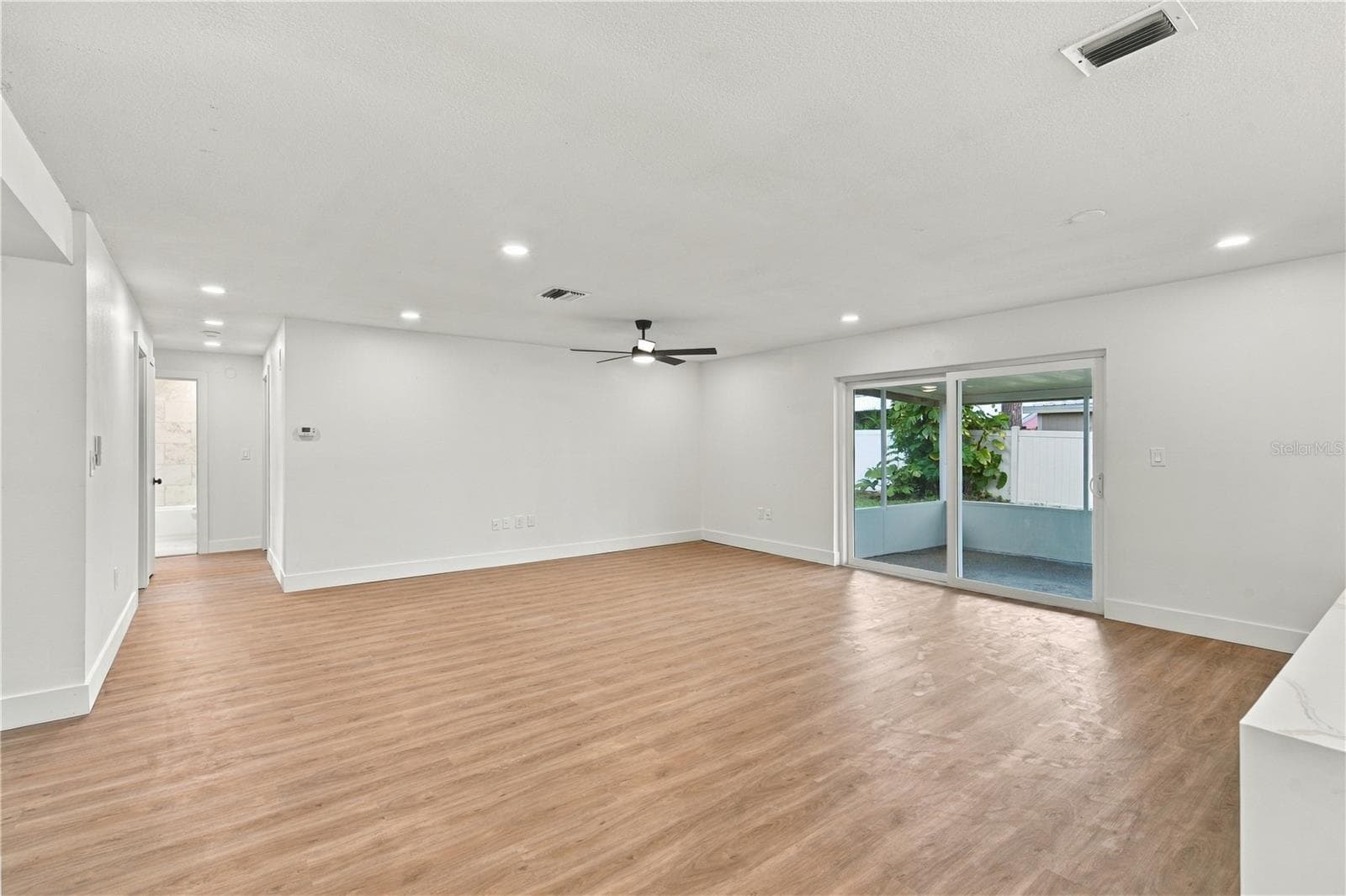 Single Family Residence at 1630 DALE CIR N, DUNEDIN, photo 18 of 37