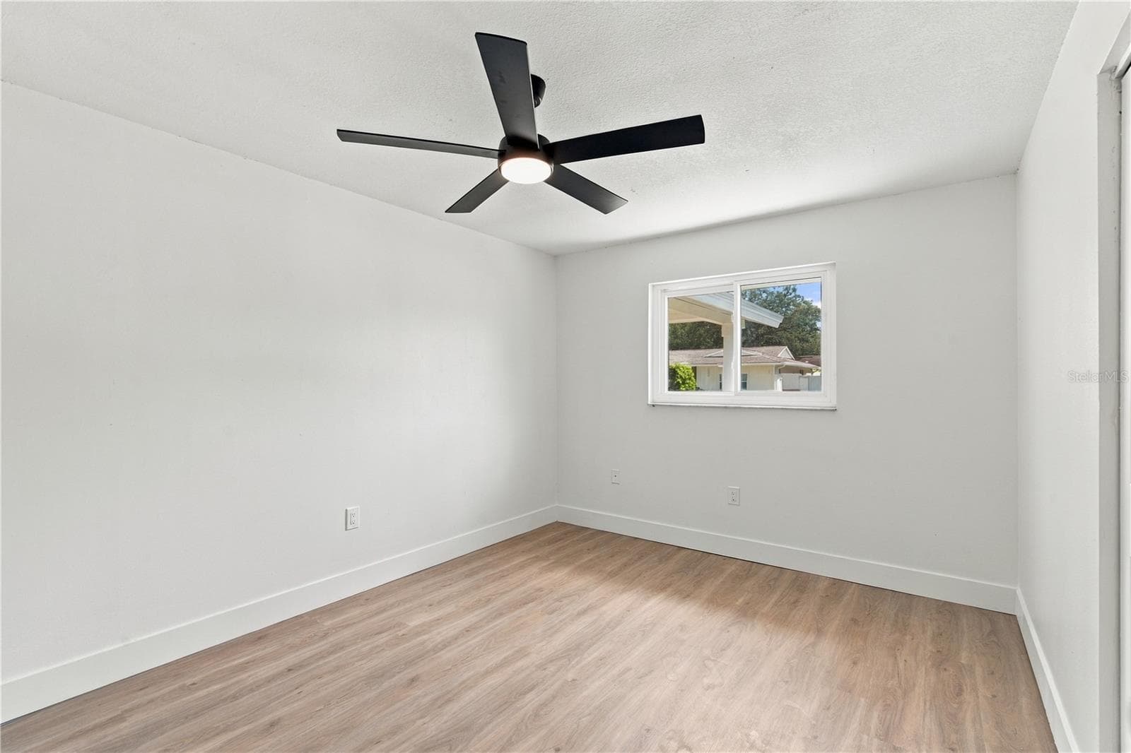Single Family Residence at 1630 DALE CIR N, DUNEDIN, photo 24 of 37