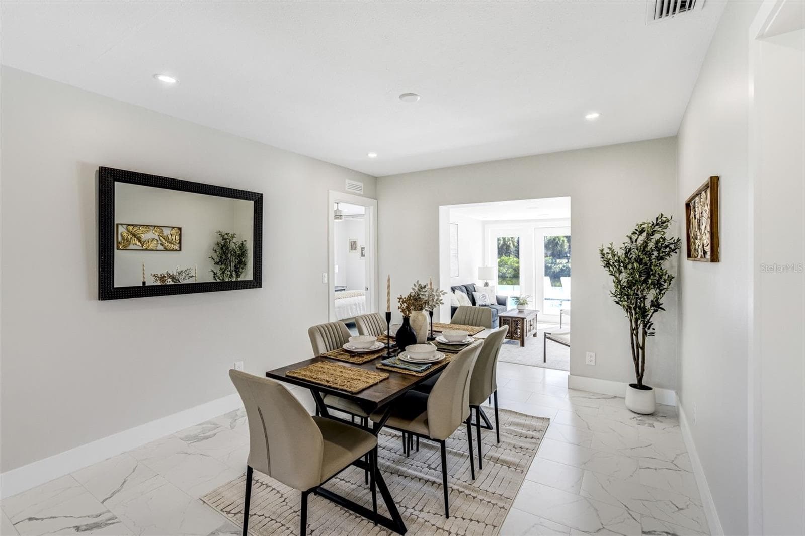 Dining room - 3923 DORAL DR, TAMPA