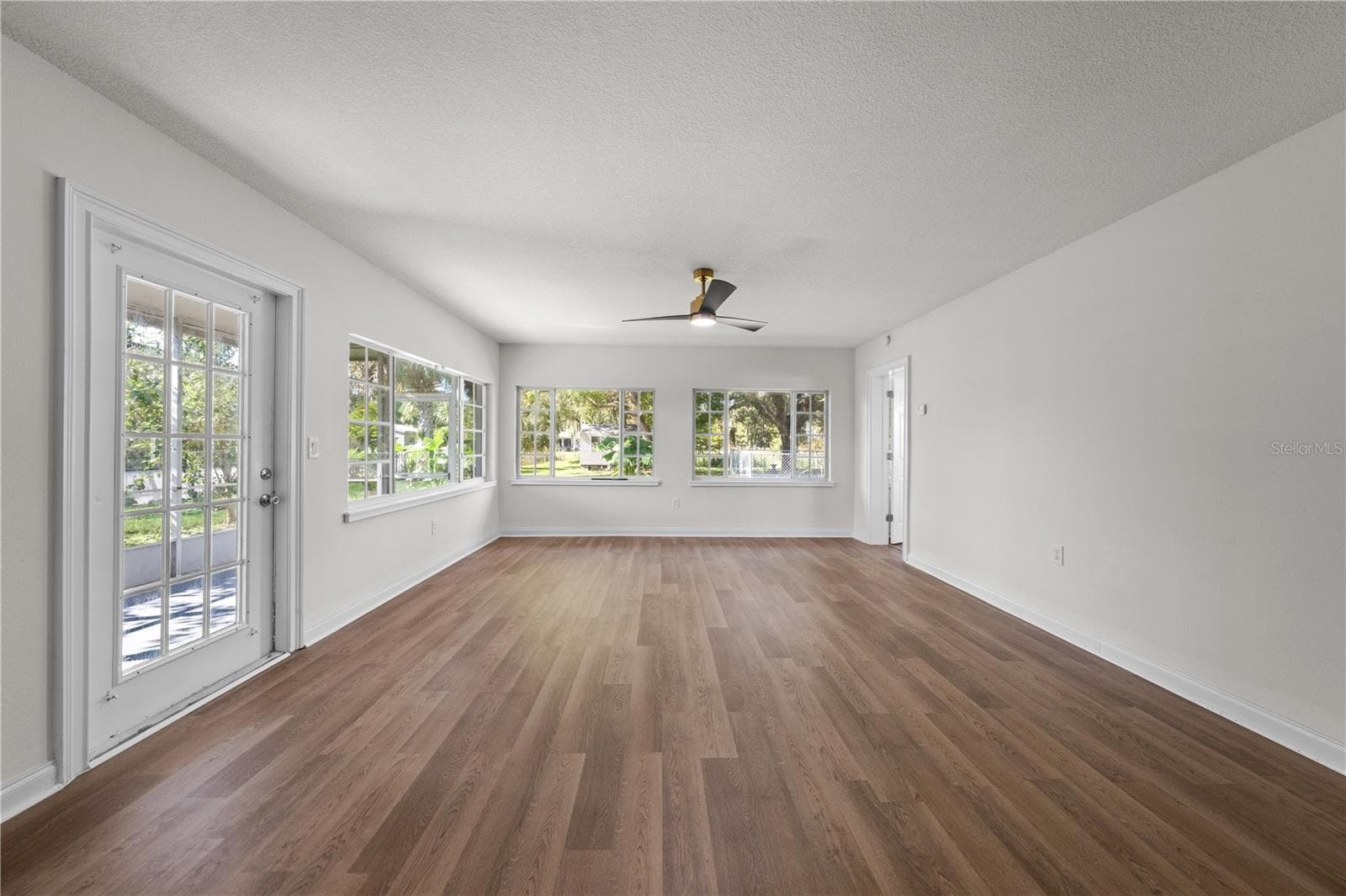 Single Family Residence at 406 E DRURY AVE, KISSIMMEE, photo 9 of 59
