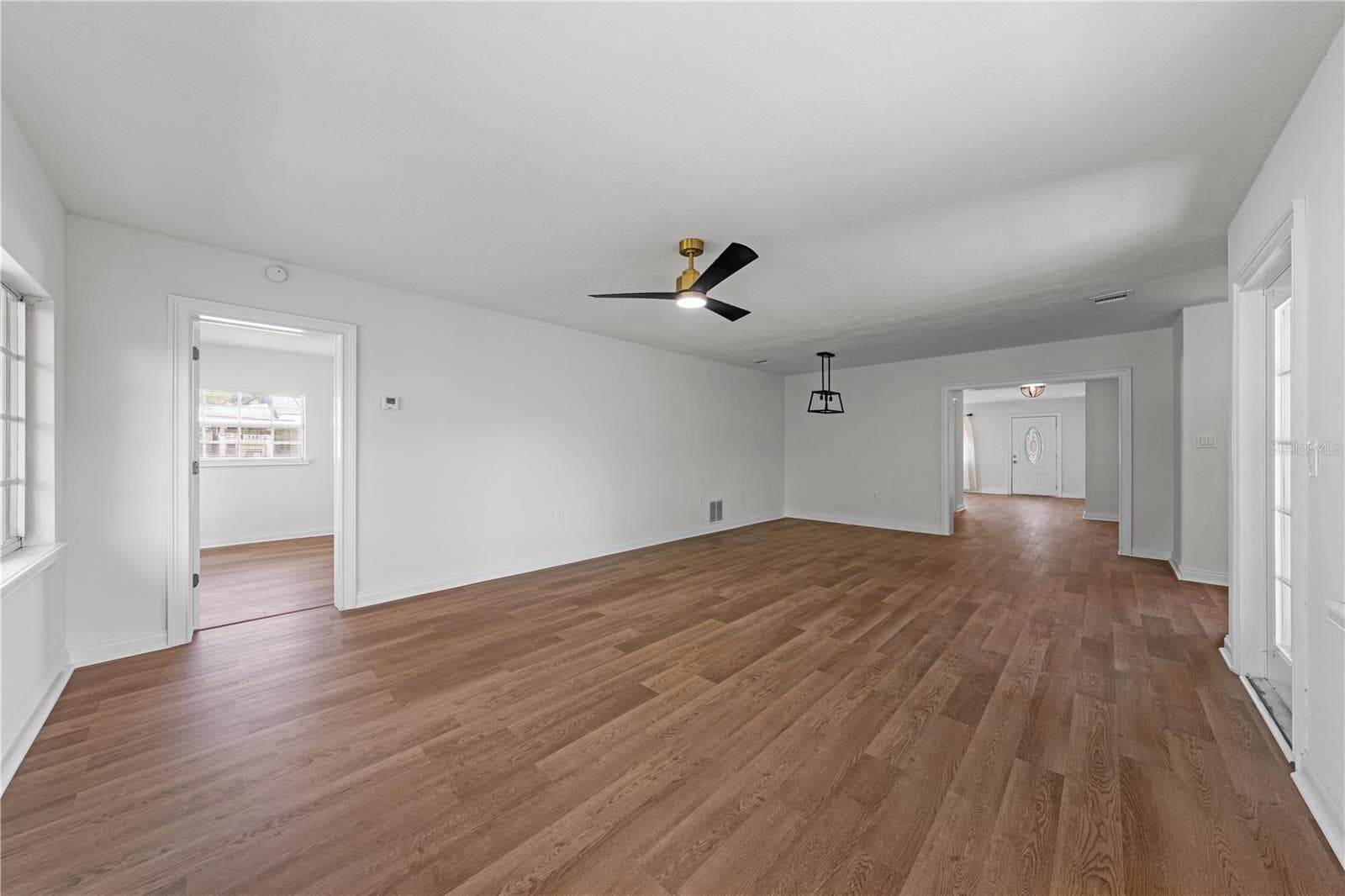 Single Family Residence at 406 E DRURY AVE, KISSIMMEE, photo 10 of 59
