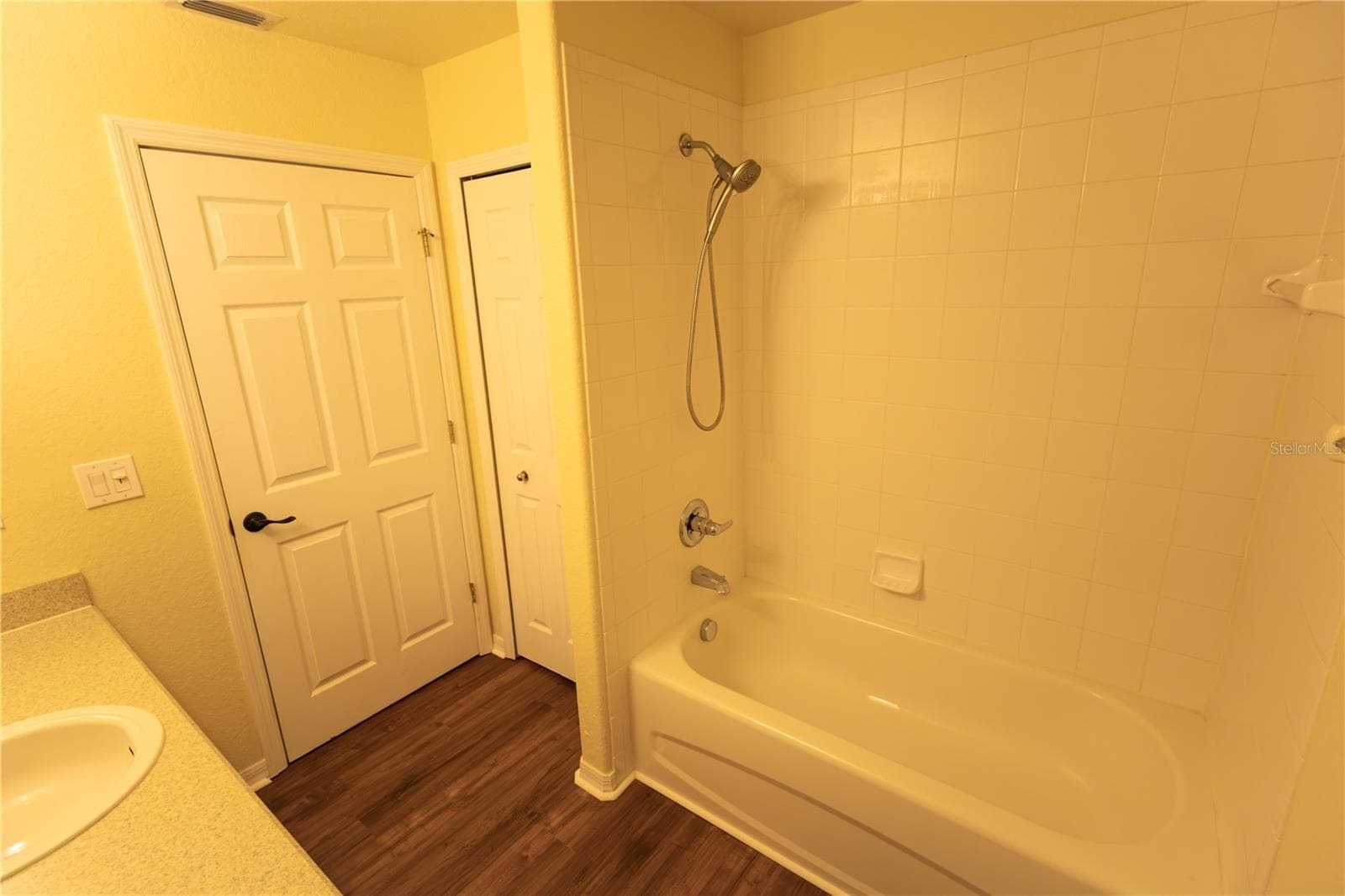 Single Family Residence at 4228 WINDCHIME LN, LAKELAND, photo 5 of 39