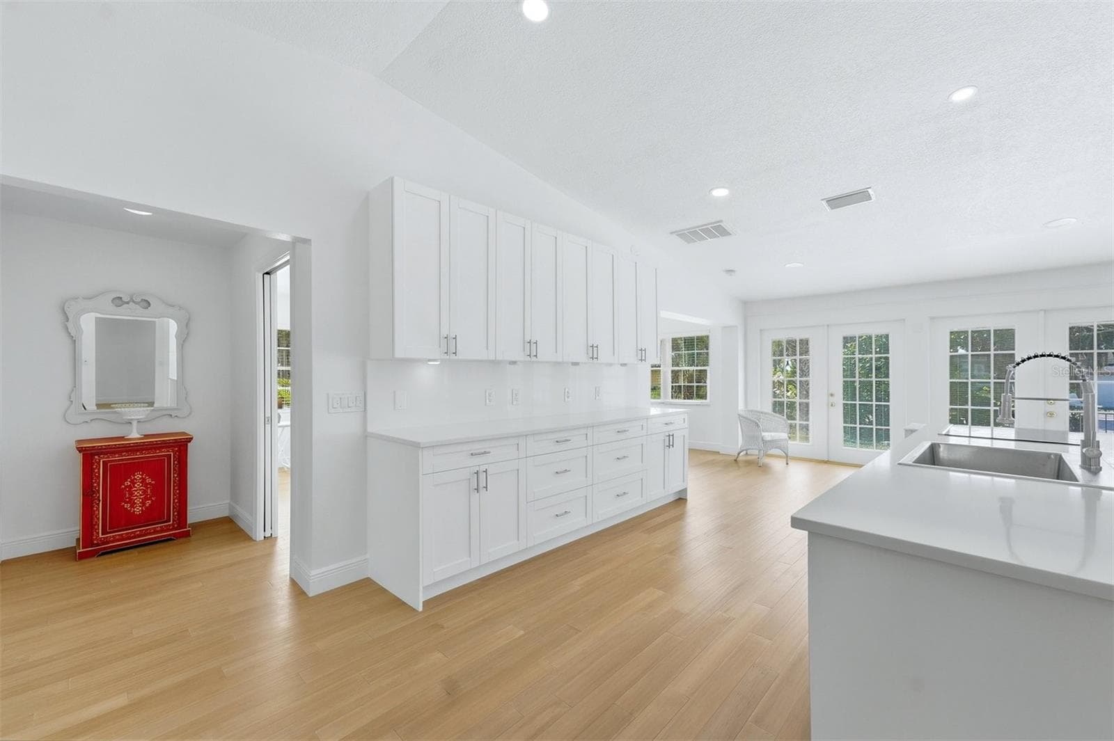 Single Family Residence at 3050 N BEACH RD, ENGLEWOOD, photo 9 of 52