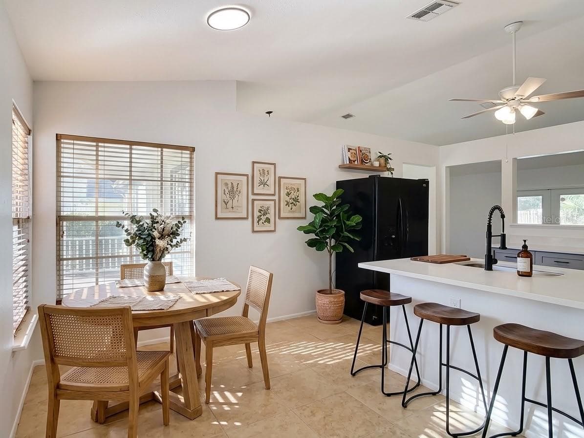 Breakfast room - 1056 SHADY HOLLOW DR, DELAND