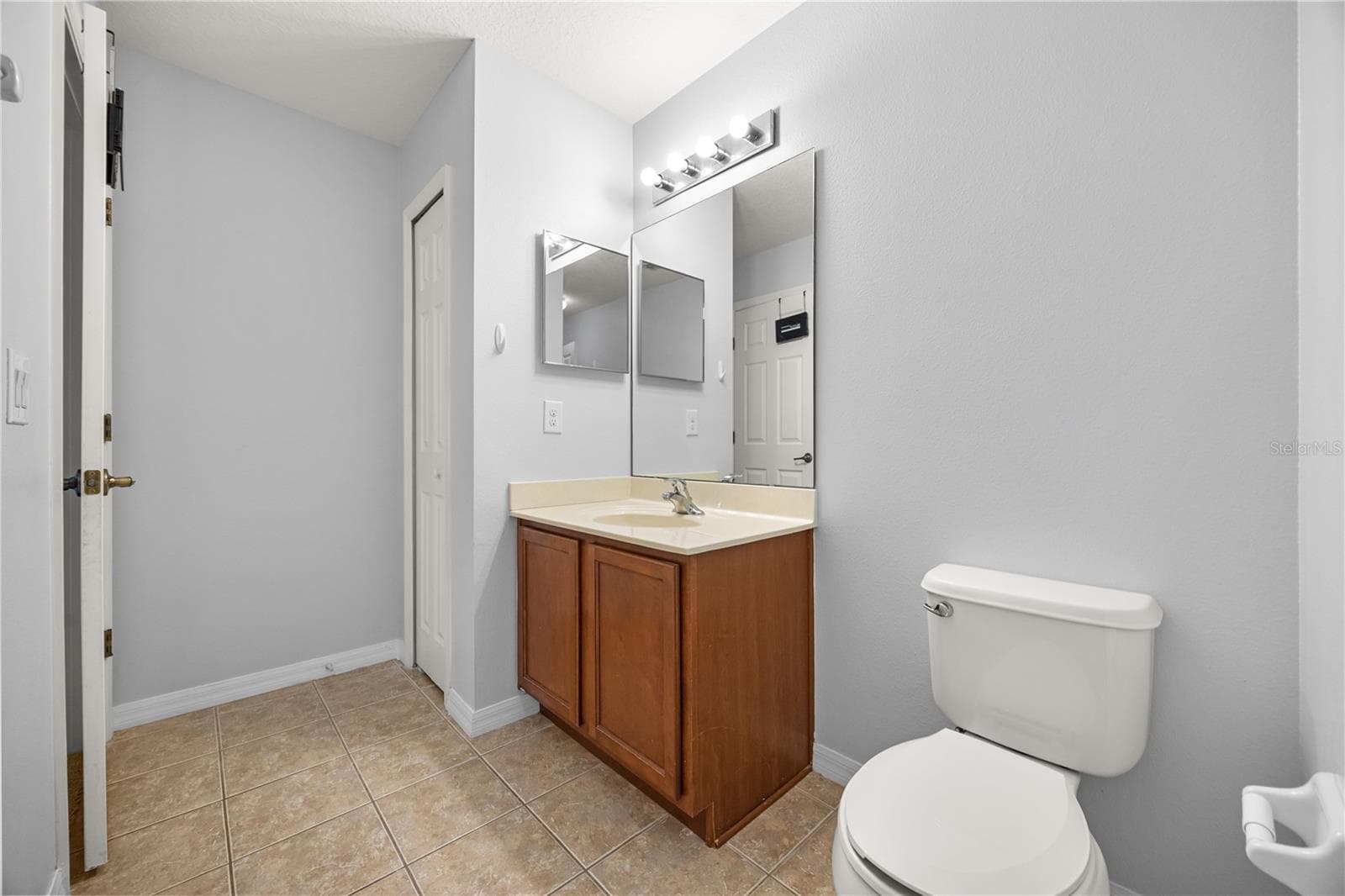 Townhouse at 11757 FITZGERALD BUTLER RD, ORLANDO, photo 24 of 37