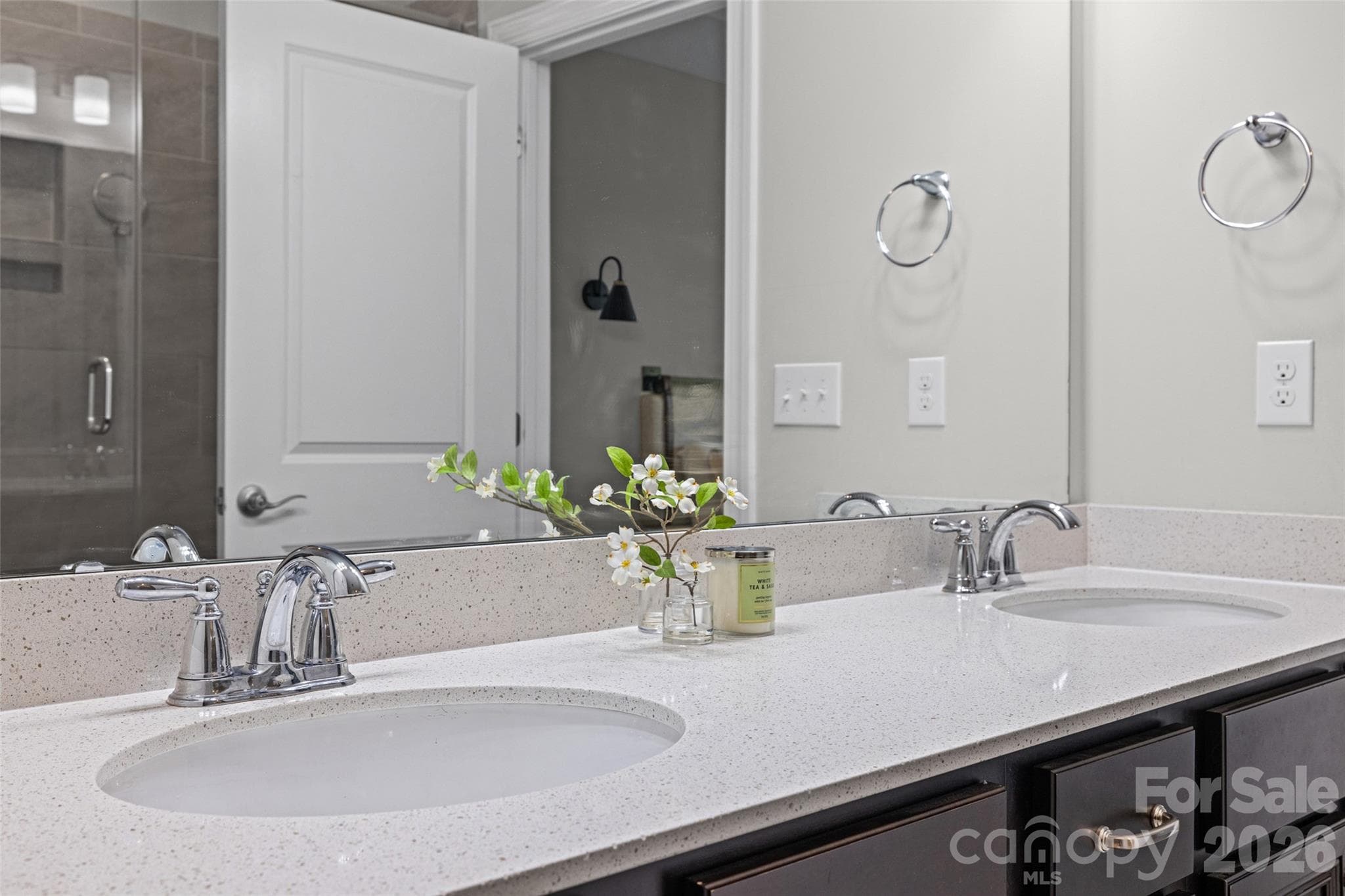 Quartz countertops throughout home. - 14830 Batteliere Drive, Charlotte