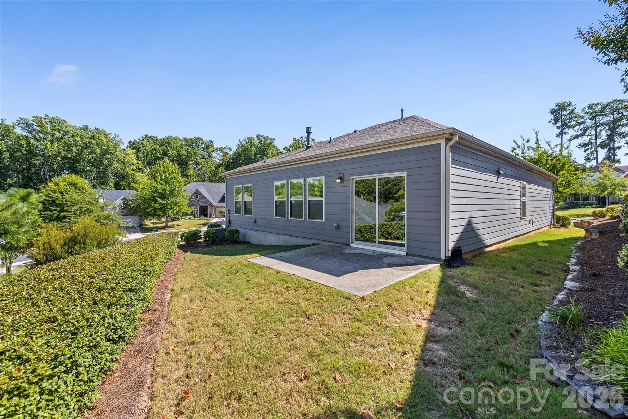 Oversized lot with treeline for privacy. - 14830 Batteliere Drive, Charlotte