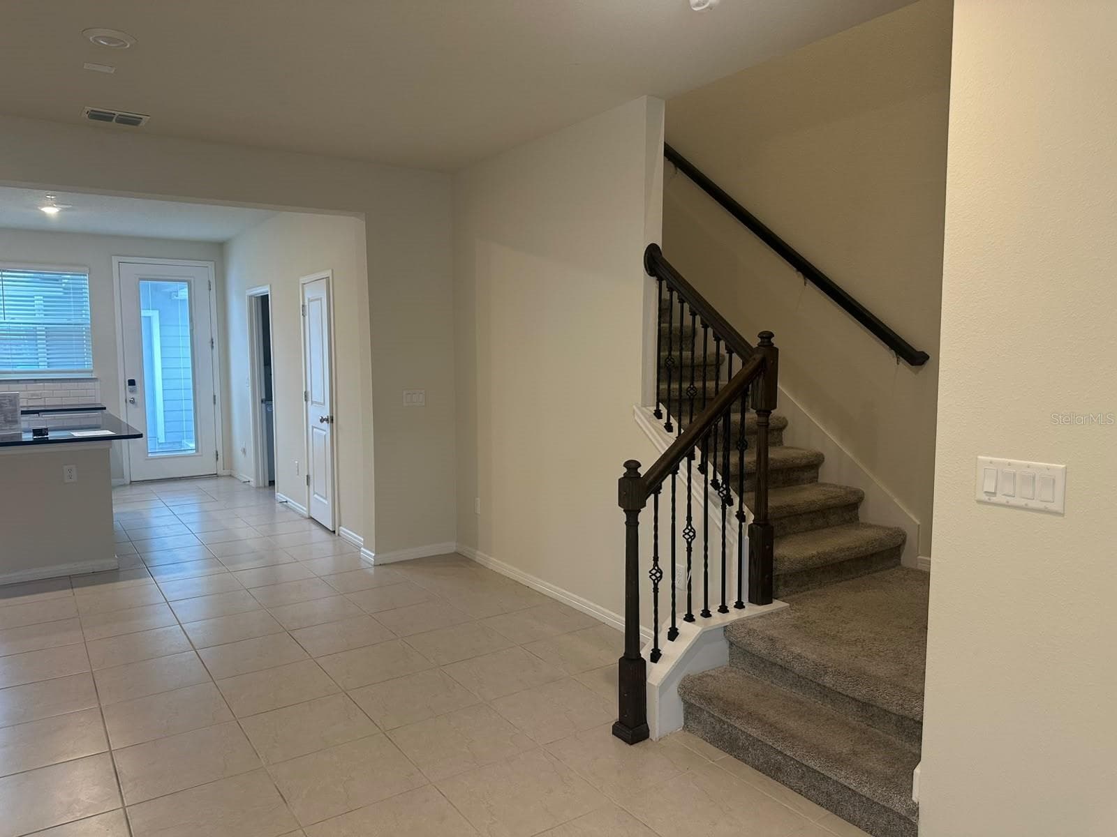 Townhouse at 14339 SAPELO BEACH DR, ORLANDO, photo 5 of 48