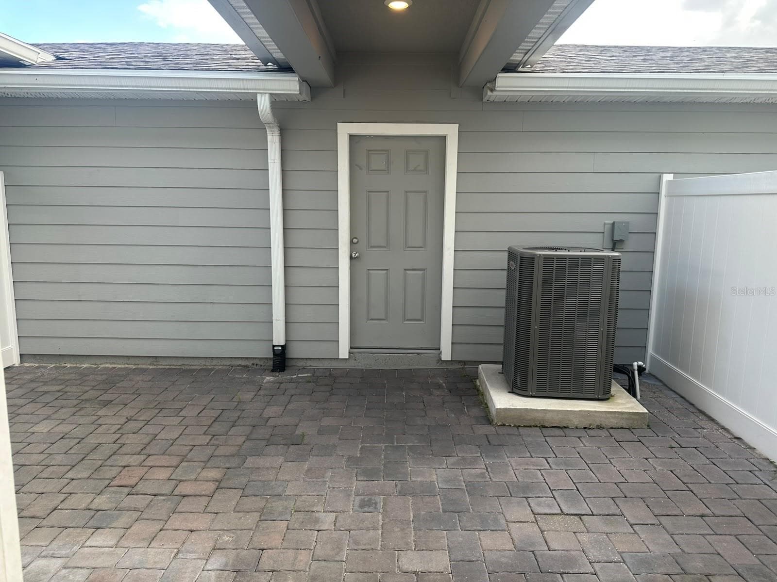 Townhouse at 14339 SAPELO BEACH DR, ORLANDO, photo 15 of 48
