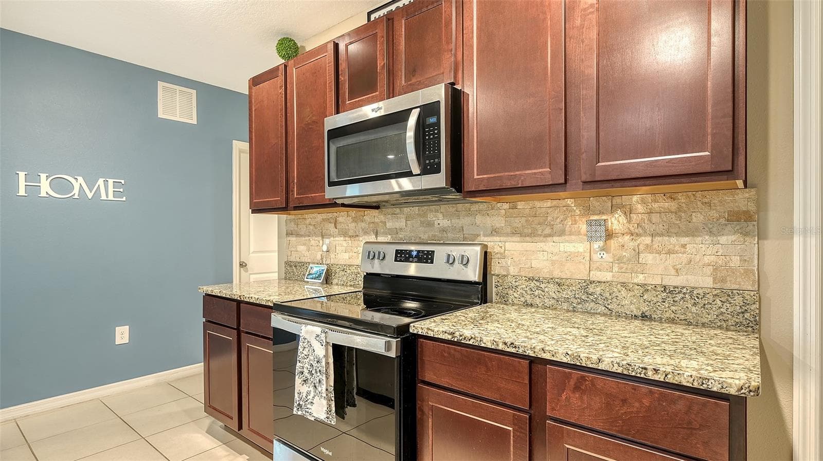 Single Family Residence at 3809 GOLDEN ORIOLE PKWY, SARASOTA, photo 13 of 48