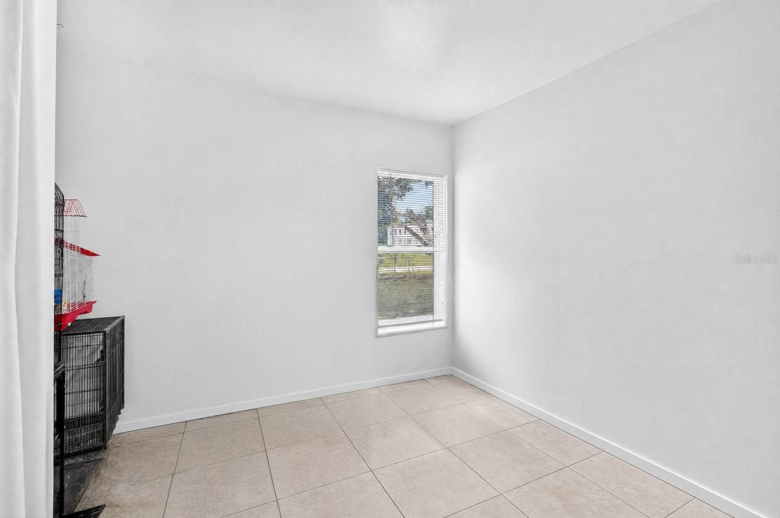 Single Family Residence at 1214 FLOMICH ST, DAYTONA BEACH, photo 11 of 42