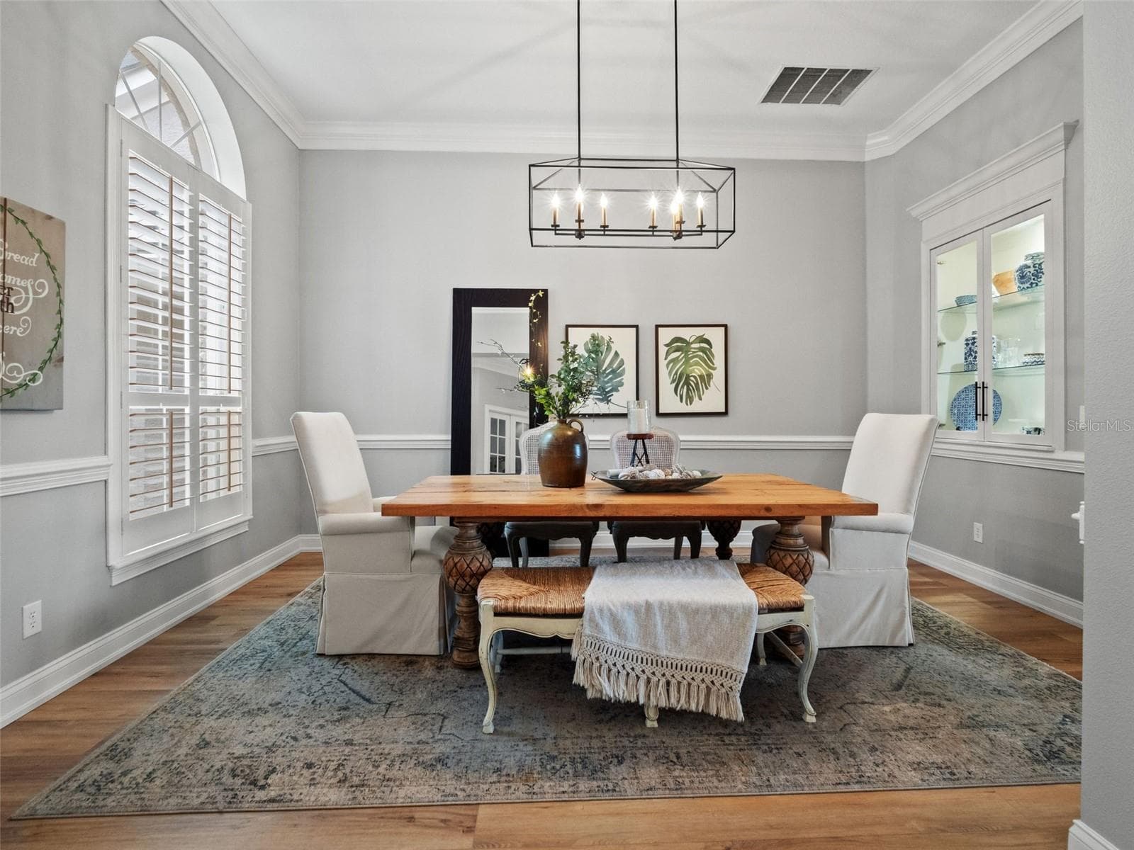 Formal dining room to left upon entering home - 25535 HAWKS RUN LN, SORRENTO