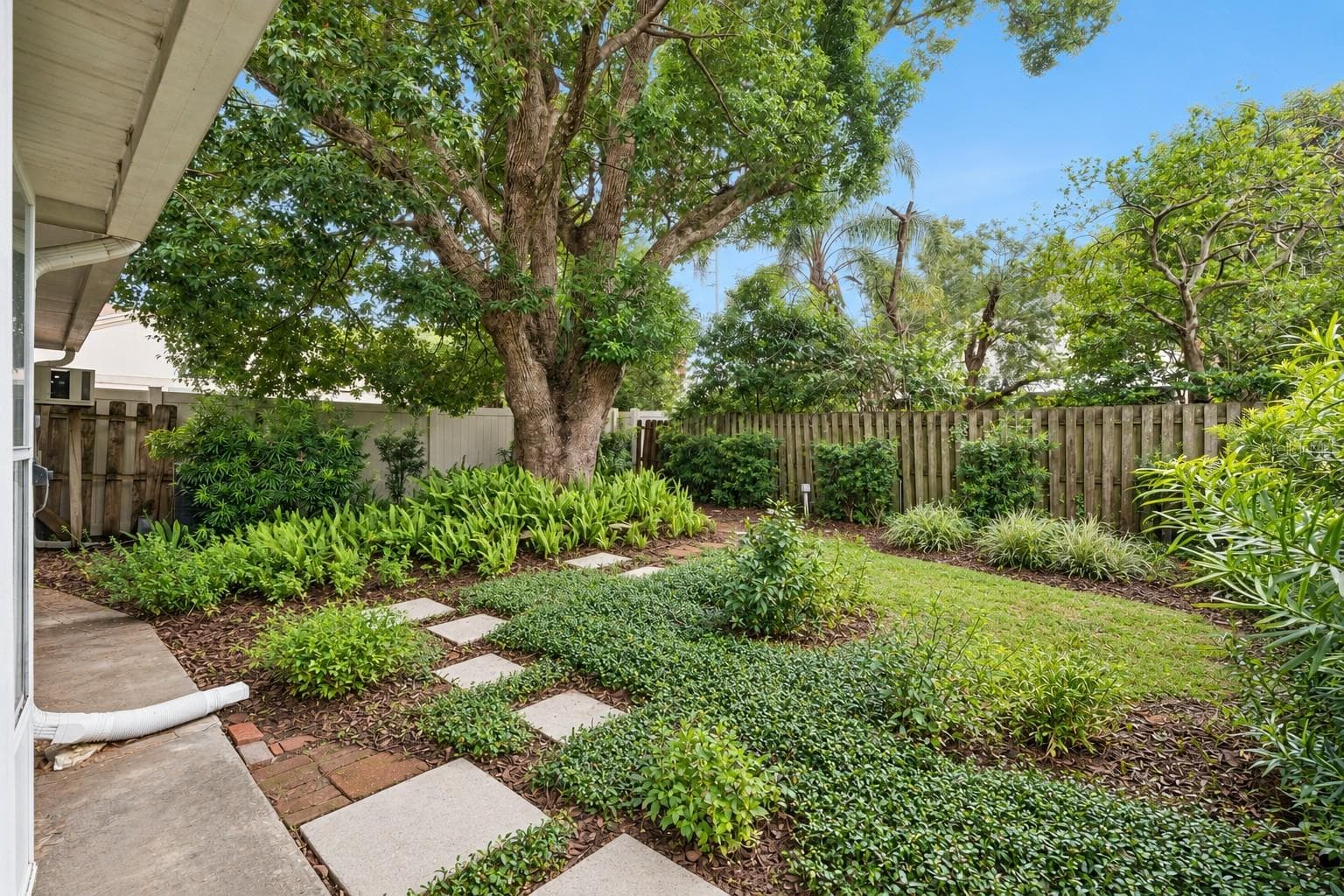 Half Duplex at 5412 RUTLAND CT, ORLANDO, photo 10 of 16