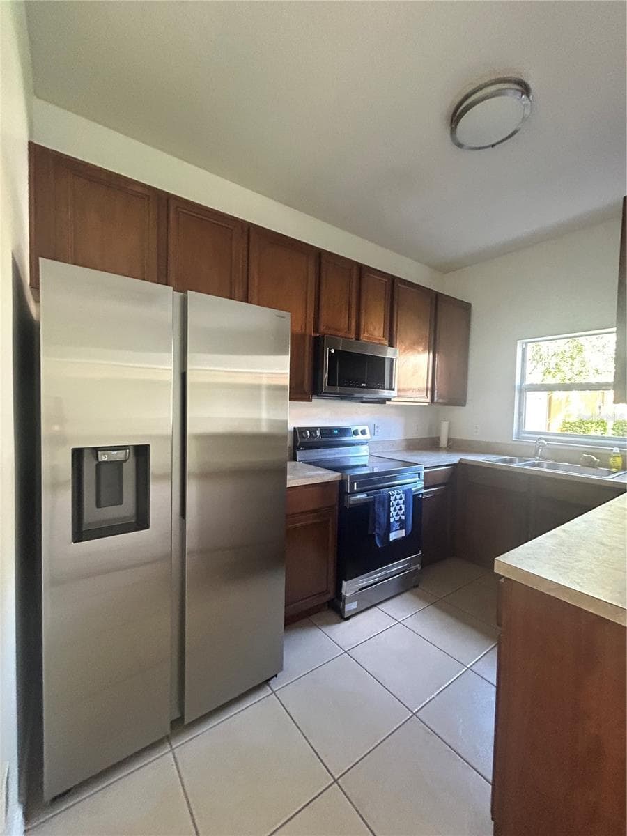 Kitchen - 2051 RETREAT VIEW CIR, SANFORD