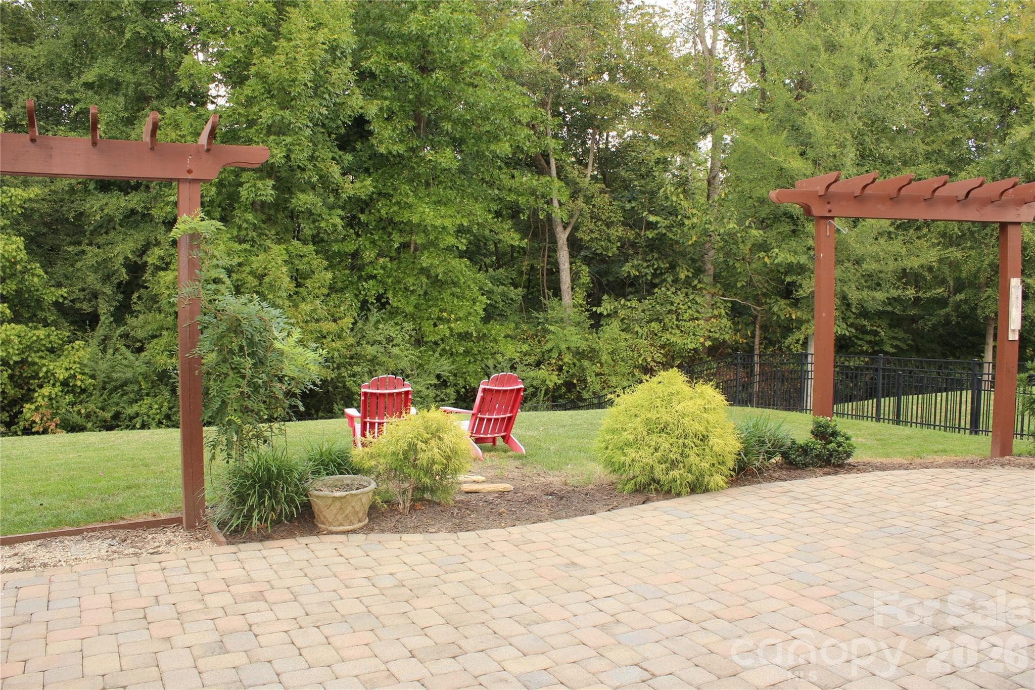 Single Family Residence at 2950 Donegal Drive, Kannapolis, photo 5 of 47