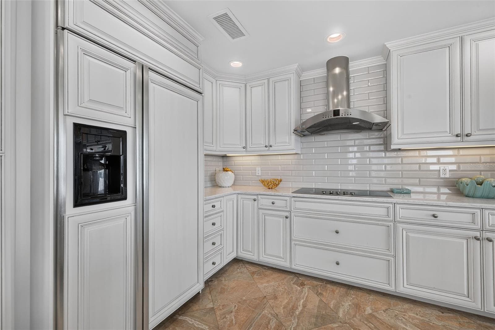 Condominium at 400 BEACH DR NE #1004, ST PETERSBURG, photo 23 of 79